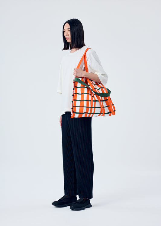 WINDSWEPT PLAID BAG、バッグ&財布_トートバッグ、着用画像1