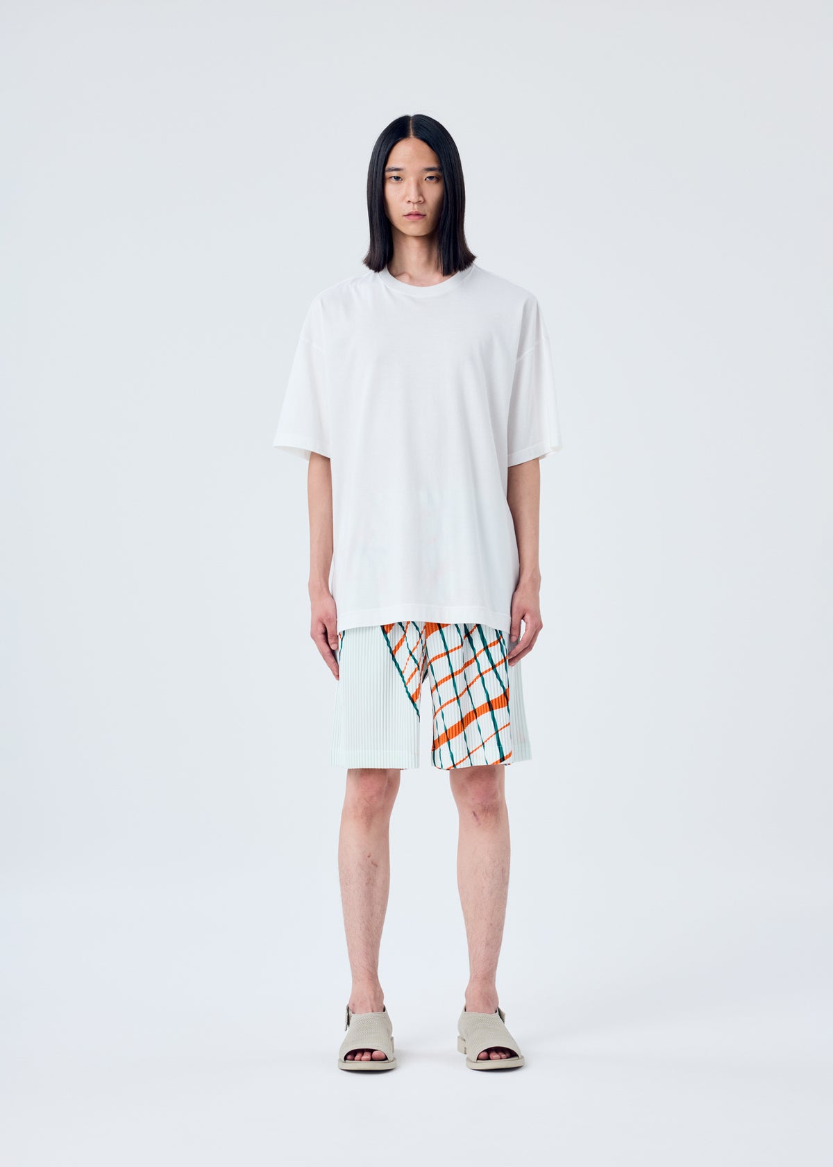 WINDSWEPT PLAID T-SHIRT、メンズ_トップス_トップ、着用画像1