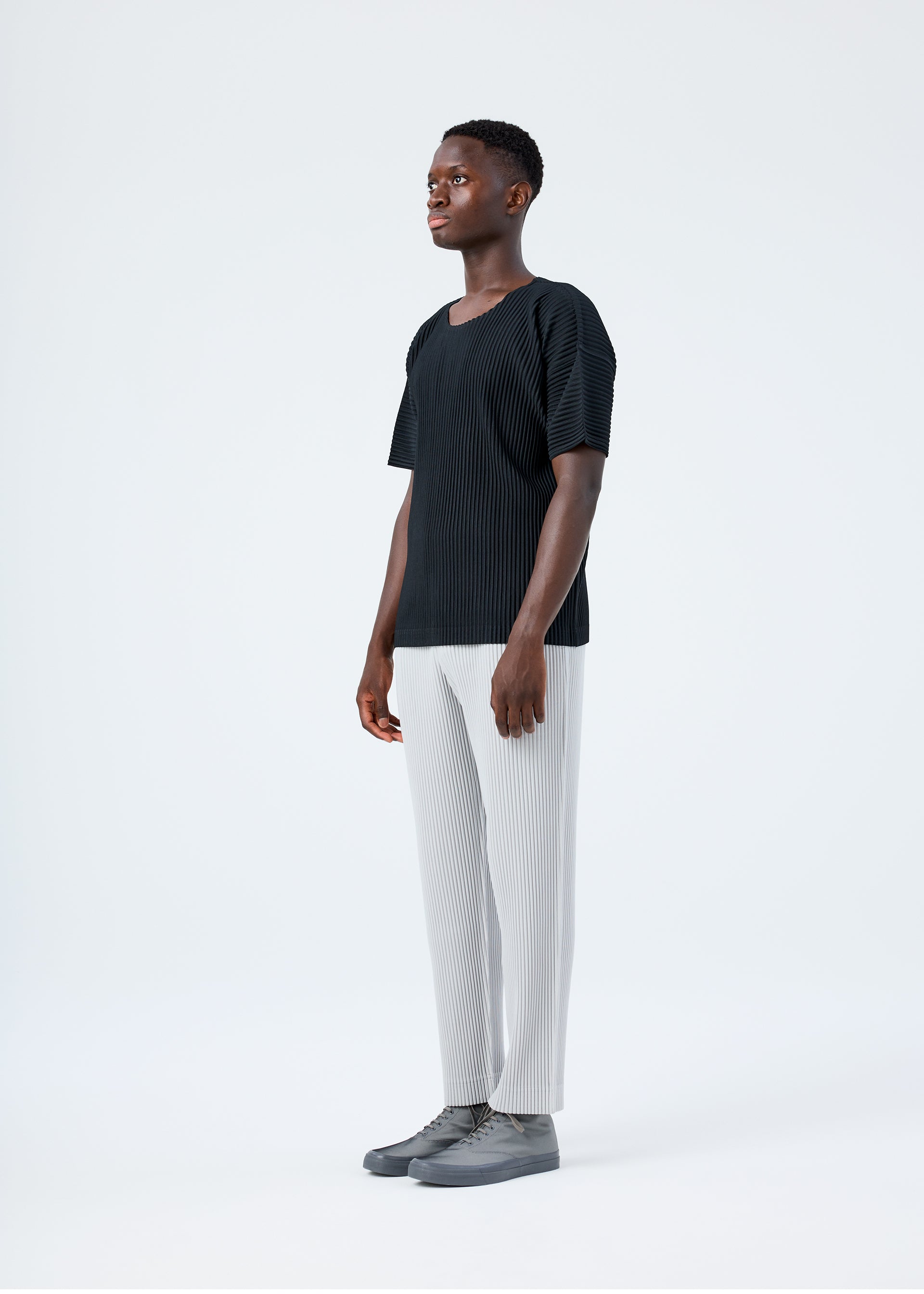 BASICS、メンズ_パンツ、着用画像2