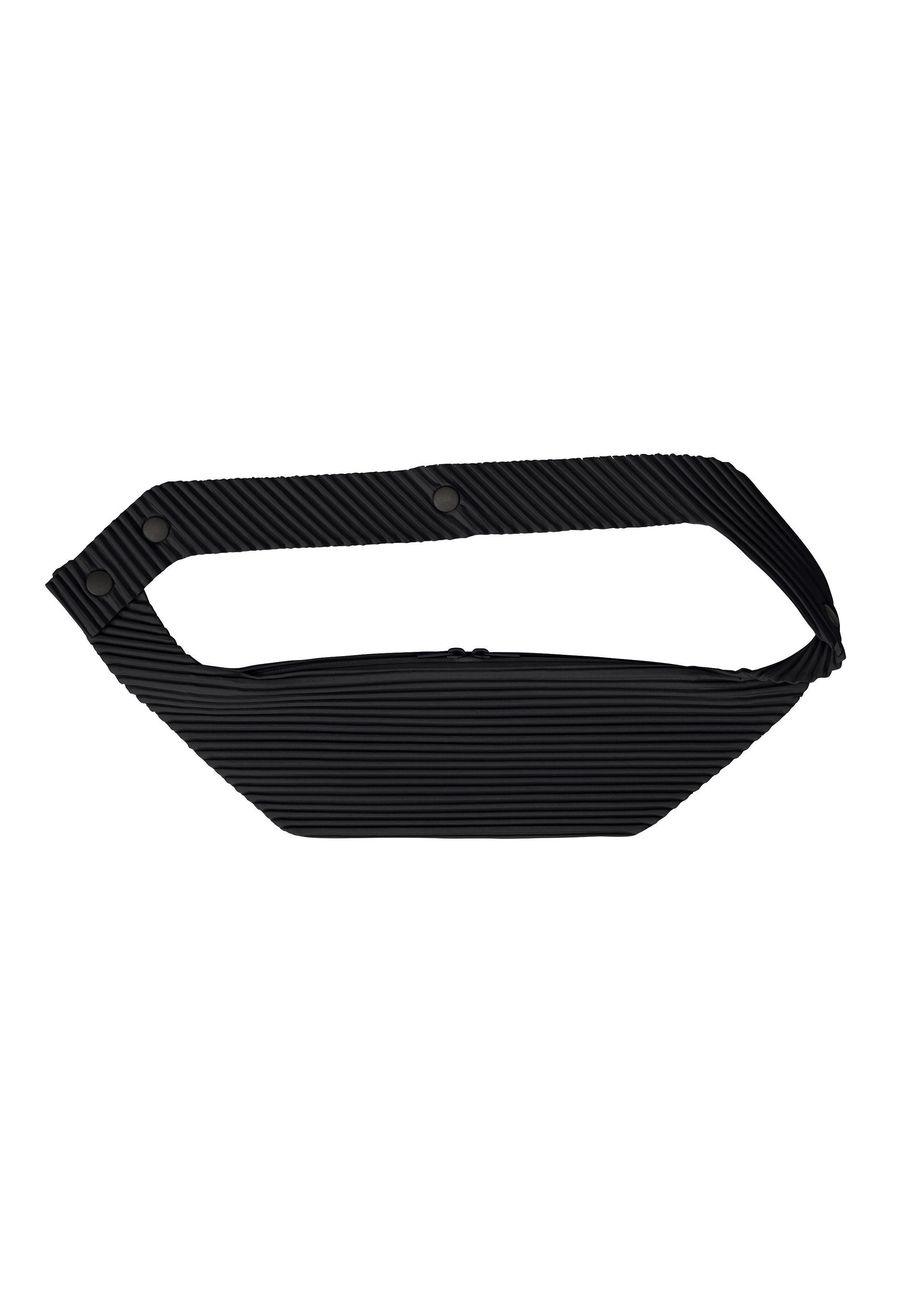 VERSATILE CROSSBODY – isseymiyake.com