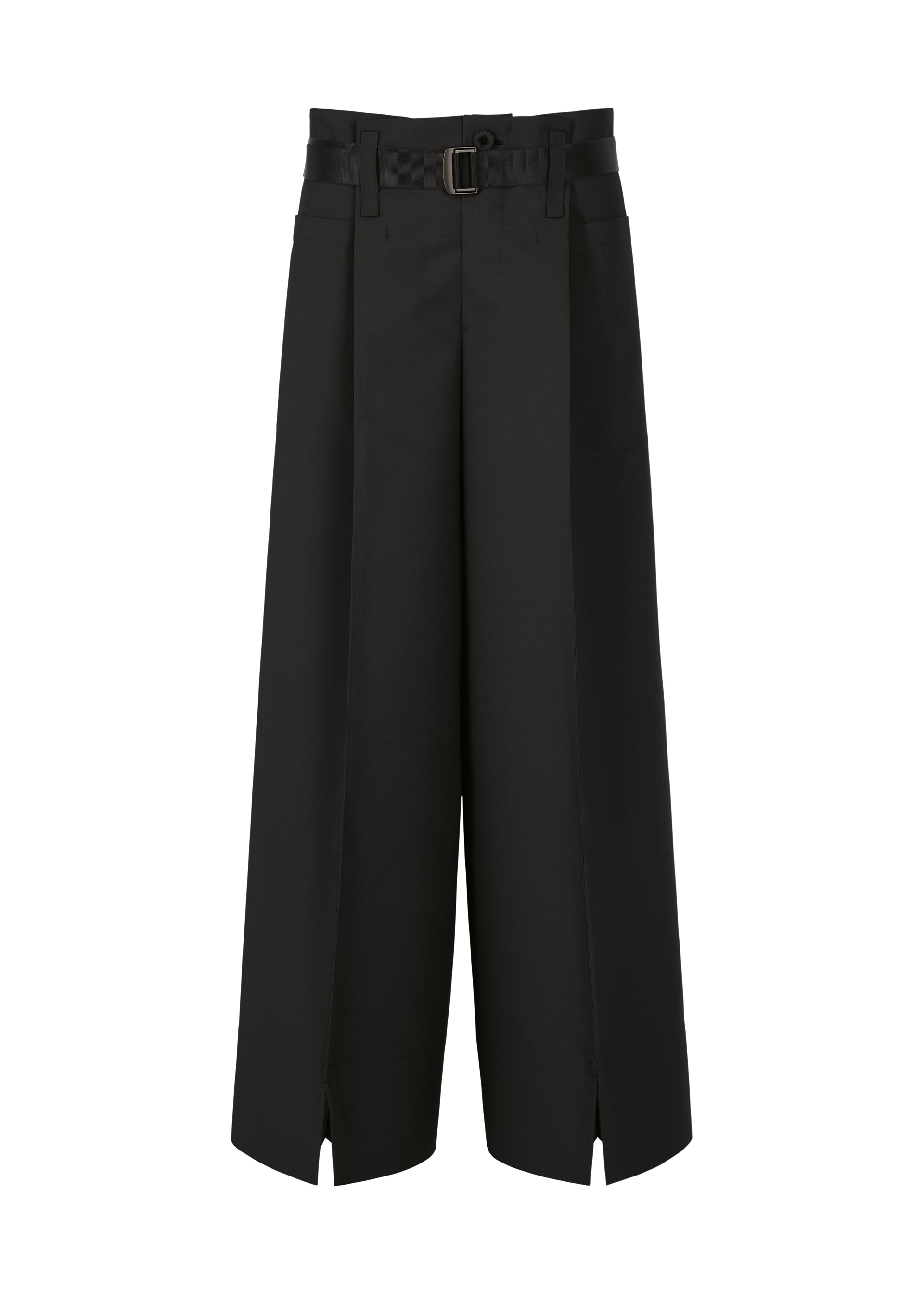 132 5. ISSEY MIYAKE 変形パンツ 132 5. FLAT 2 – isseymiyake.com