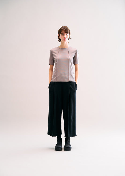 TUCKED SQUARE-T、ウィメンズ_トップス_トップ、着用画像1