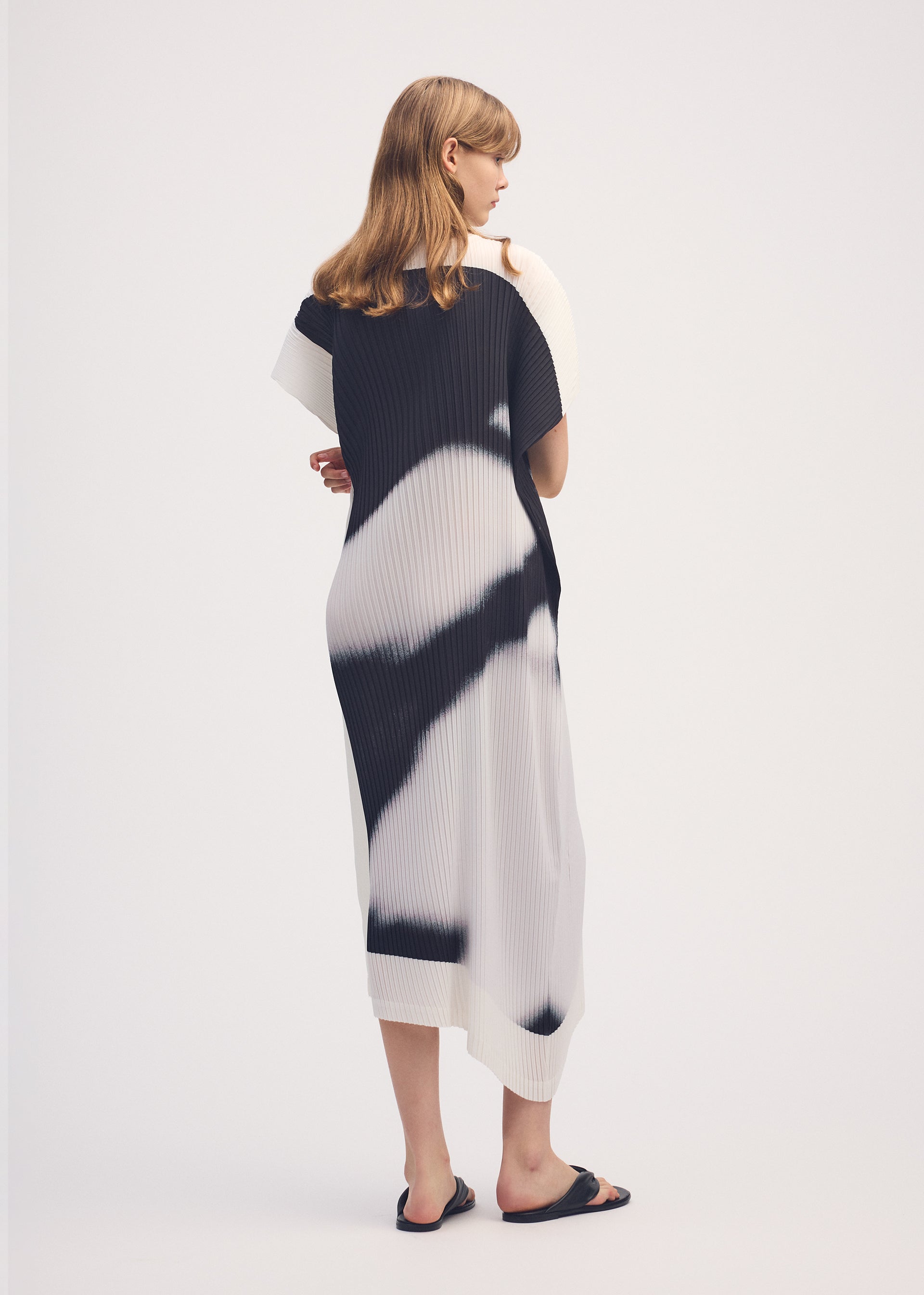 SHADOW STUDY PLEATS、ウィメンズ_ワンピース、着用画像3
