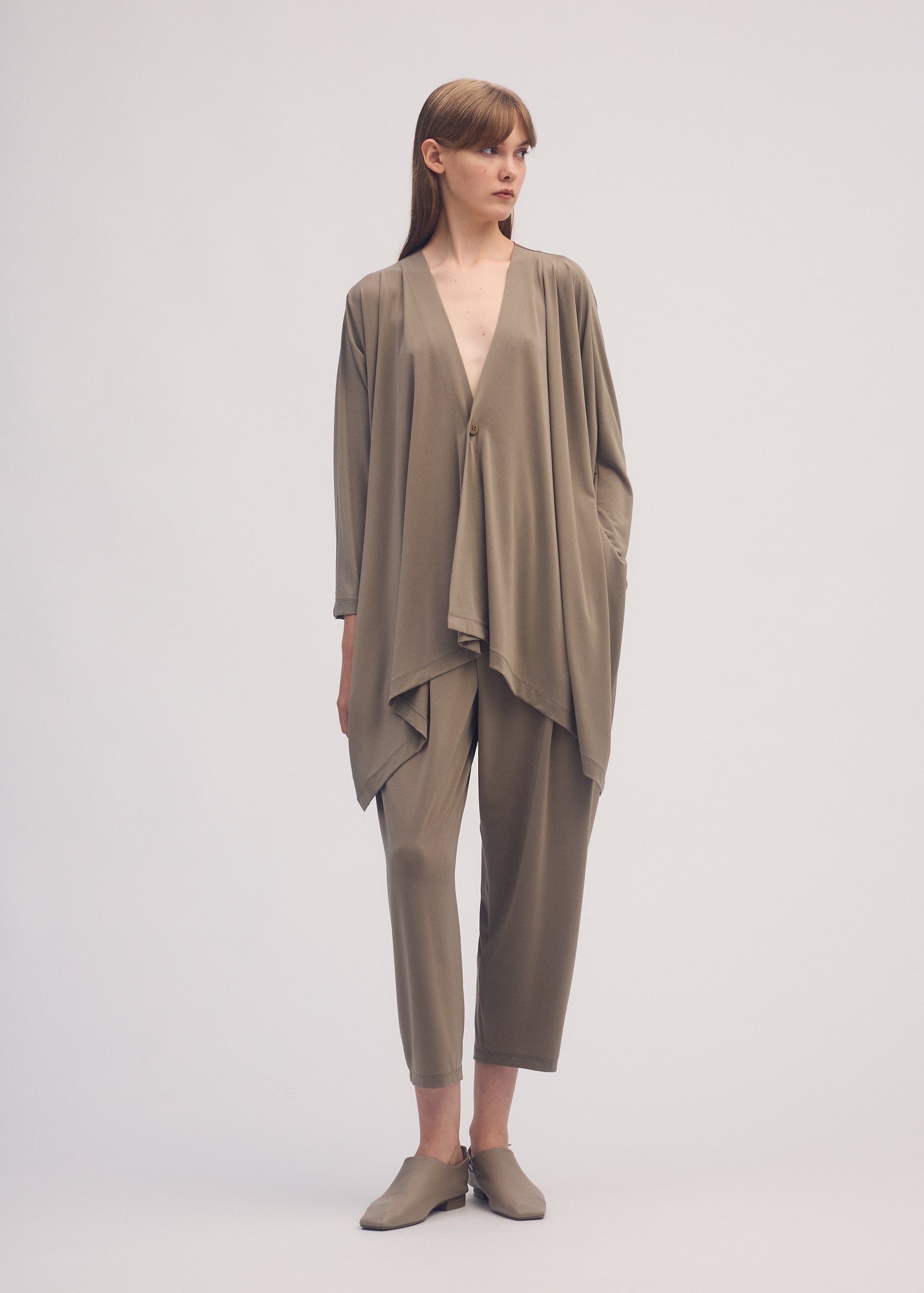 DRAPE JERSEY-56、ウィメンズ_パンツ、着用画像2