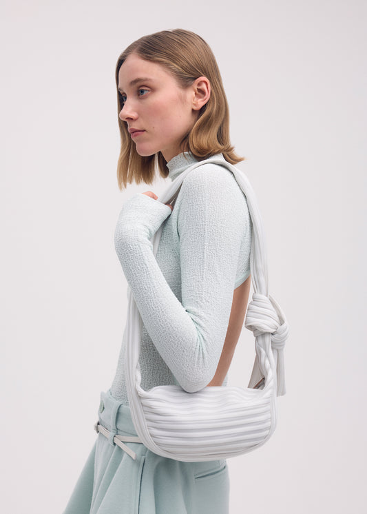 LINEAR KNIT BAG-58、バッグ&財布_ショルダーバッグ、着用画像1