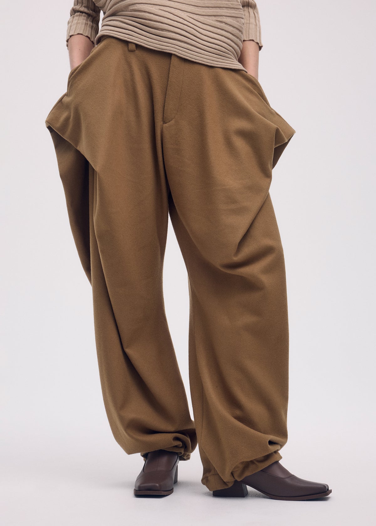 WOOL TWEED PANTS、ウィメンズ_パンツ、着用画像4