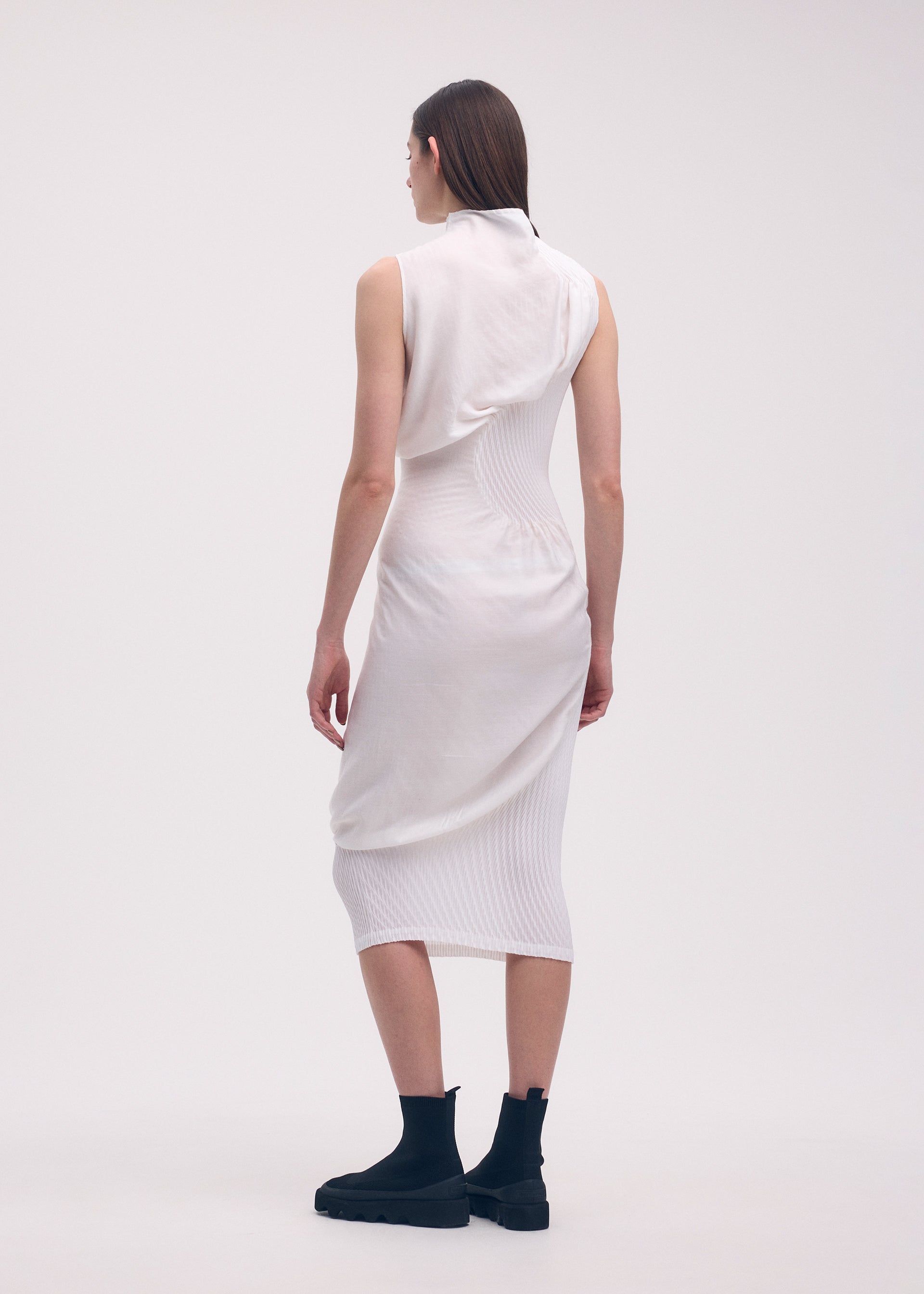 KNIT (CONTOUR) PLEATS、ウィメンズ_ワンピース、着用画像3