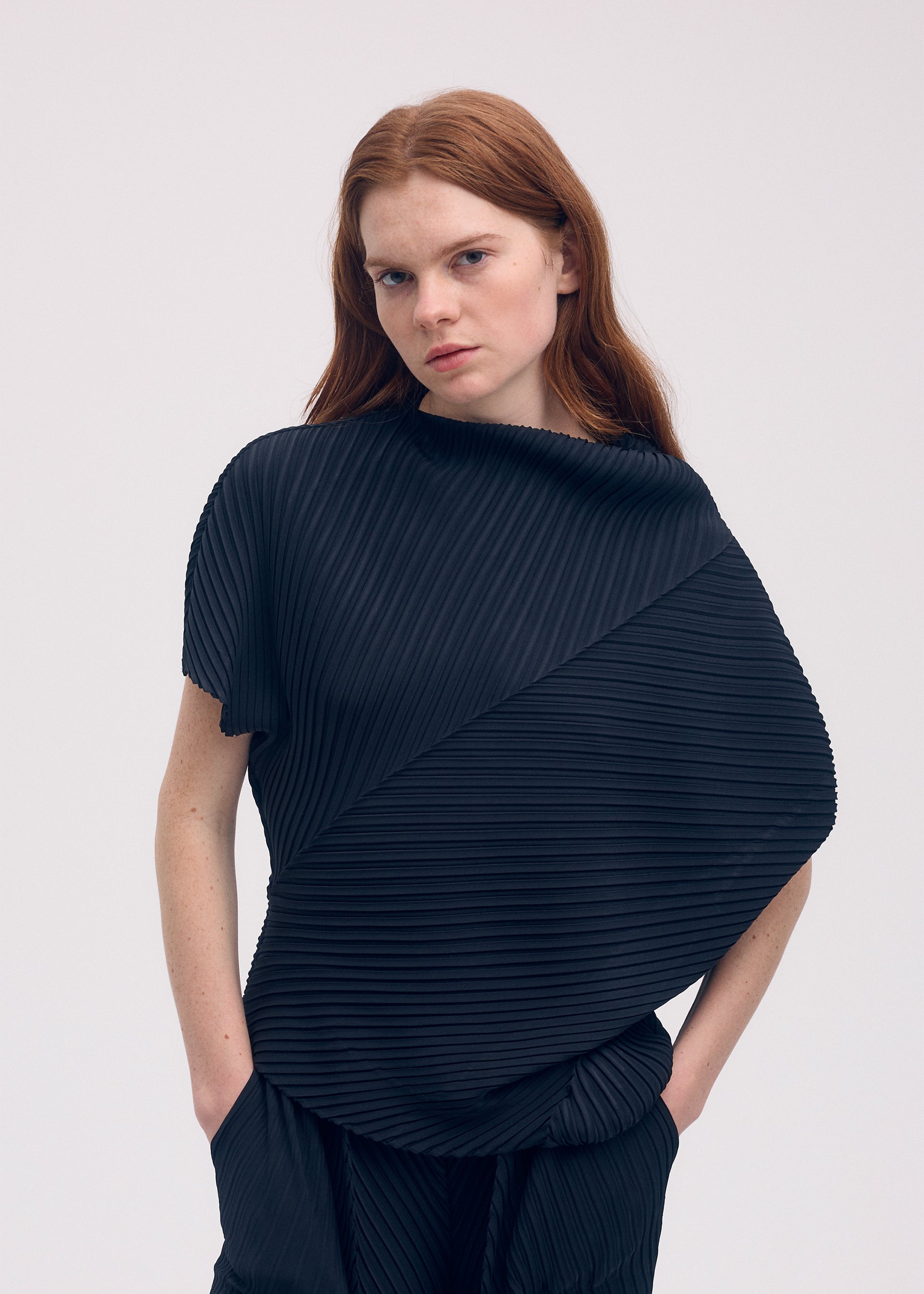 SOFT FOLD PLEATS、ウィメンズ_トップス_トップ、着用画像5