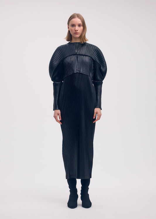 GLOSSED METAL PLEATS、ウィメンズ_トップス_カーディガン、着用画像1