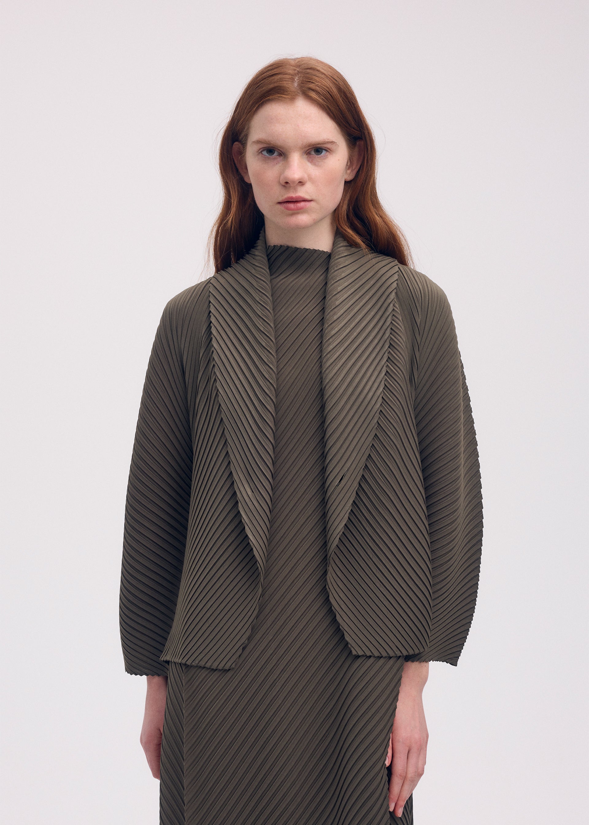 SOFT FOLD PLEATS、ウィメンズ_ジャケット&コート_ジャケット&ブルゾン、着用画像3