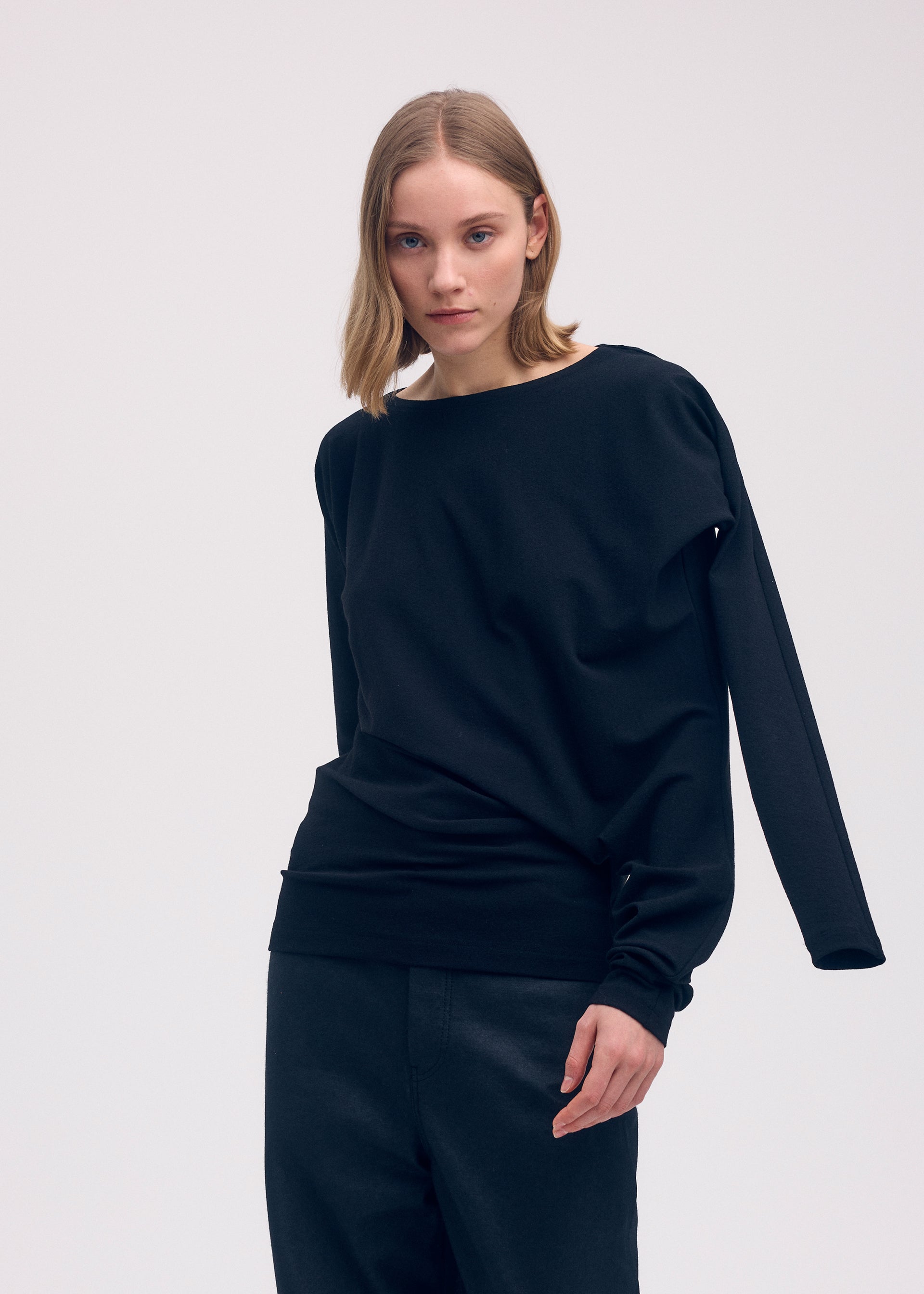 THREE-SLEEVED JERSEY、ウィメンズ_トップス_トップ、着用画像4