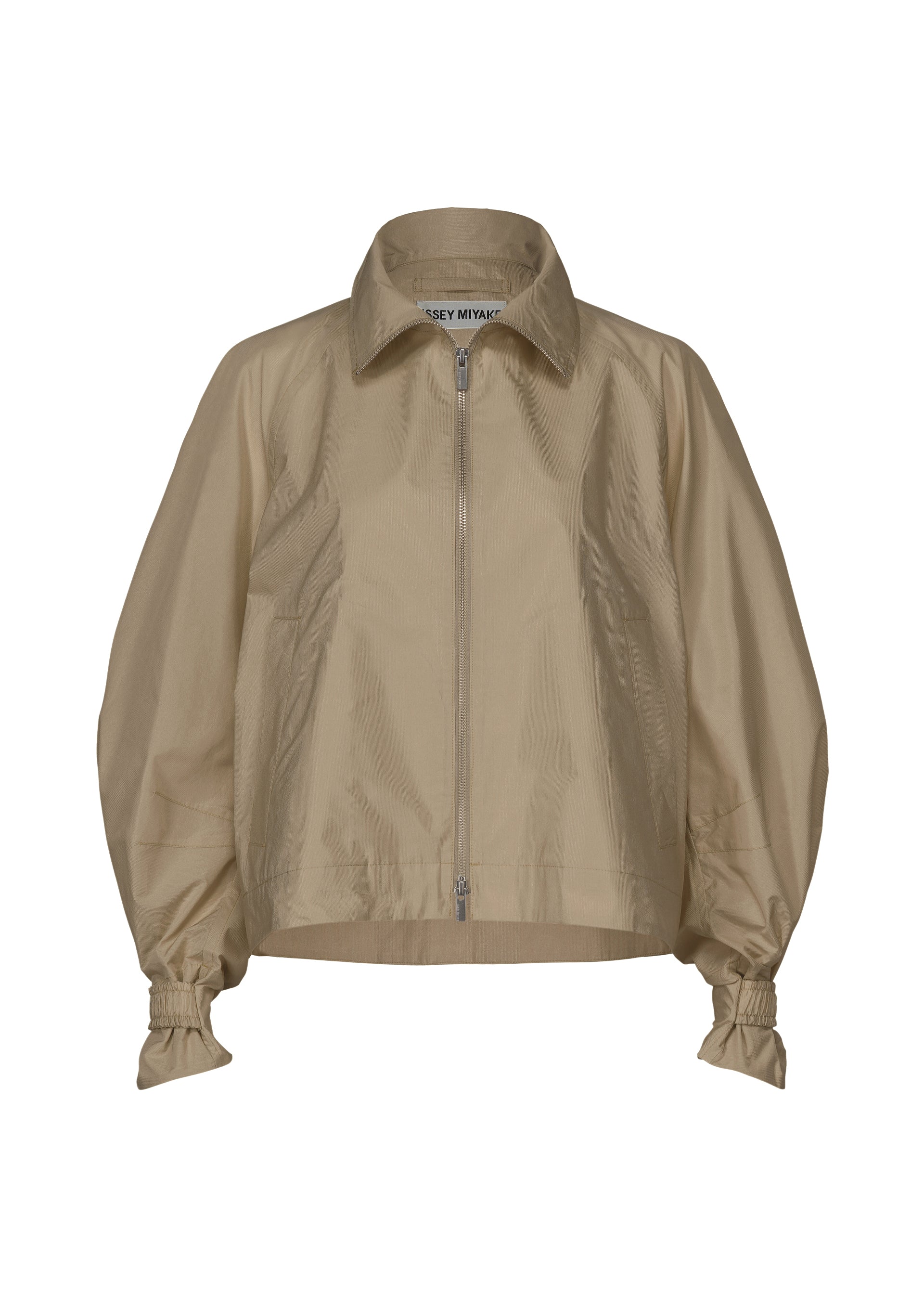 AKIMBO – isseymiyake.com