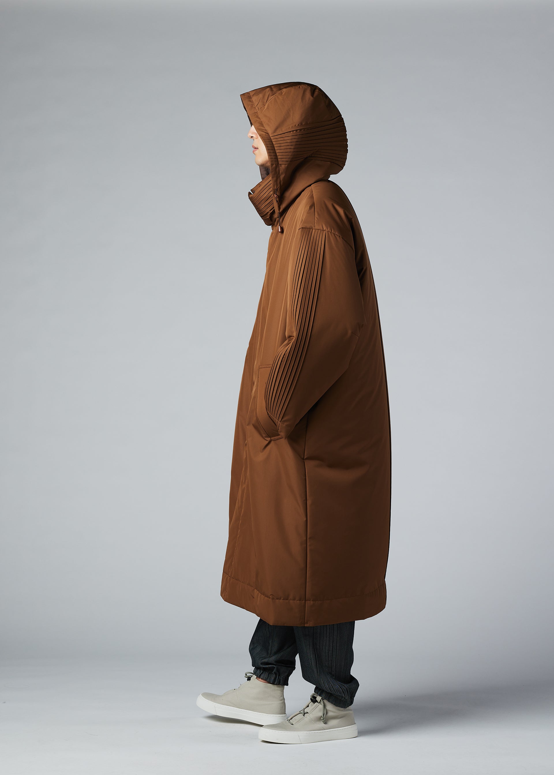PLEATS PUFFER、メンズ_ジャケット&コート_コート、着用画像6