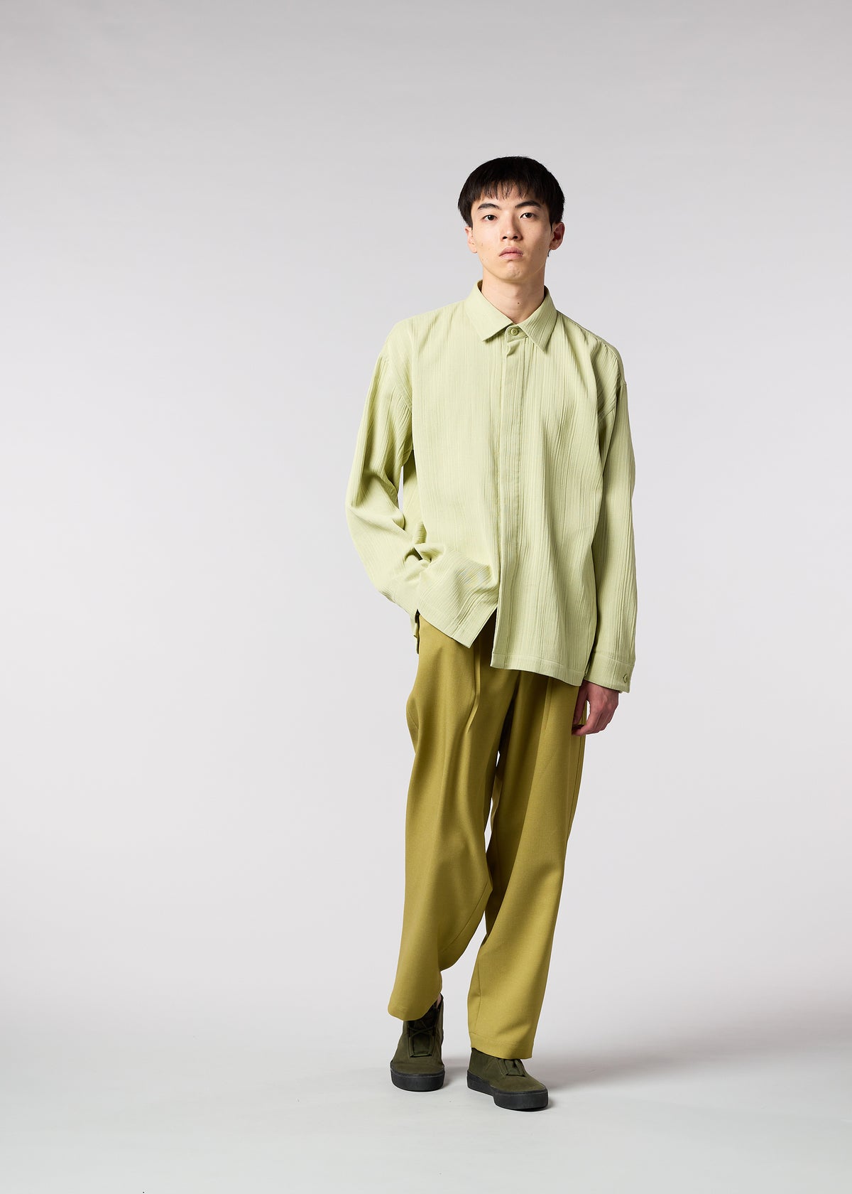 DOUBLE WEAVE CREPE、メンズ_トップス_シャツ、着用画像4