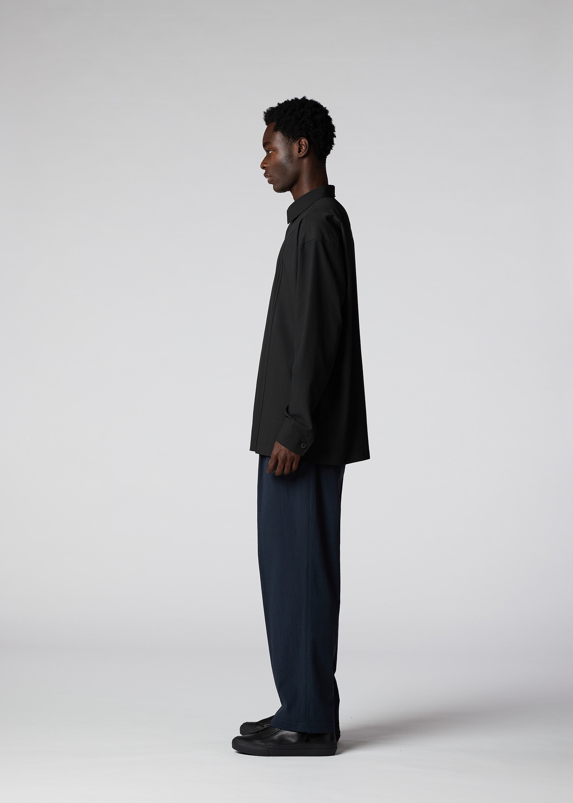PLEATS SHIRT、メンズ_トップス_シャツ、着用画像2