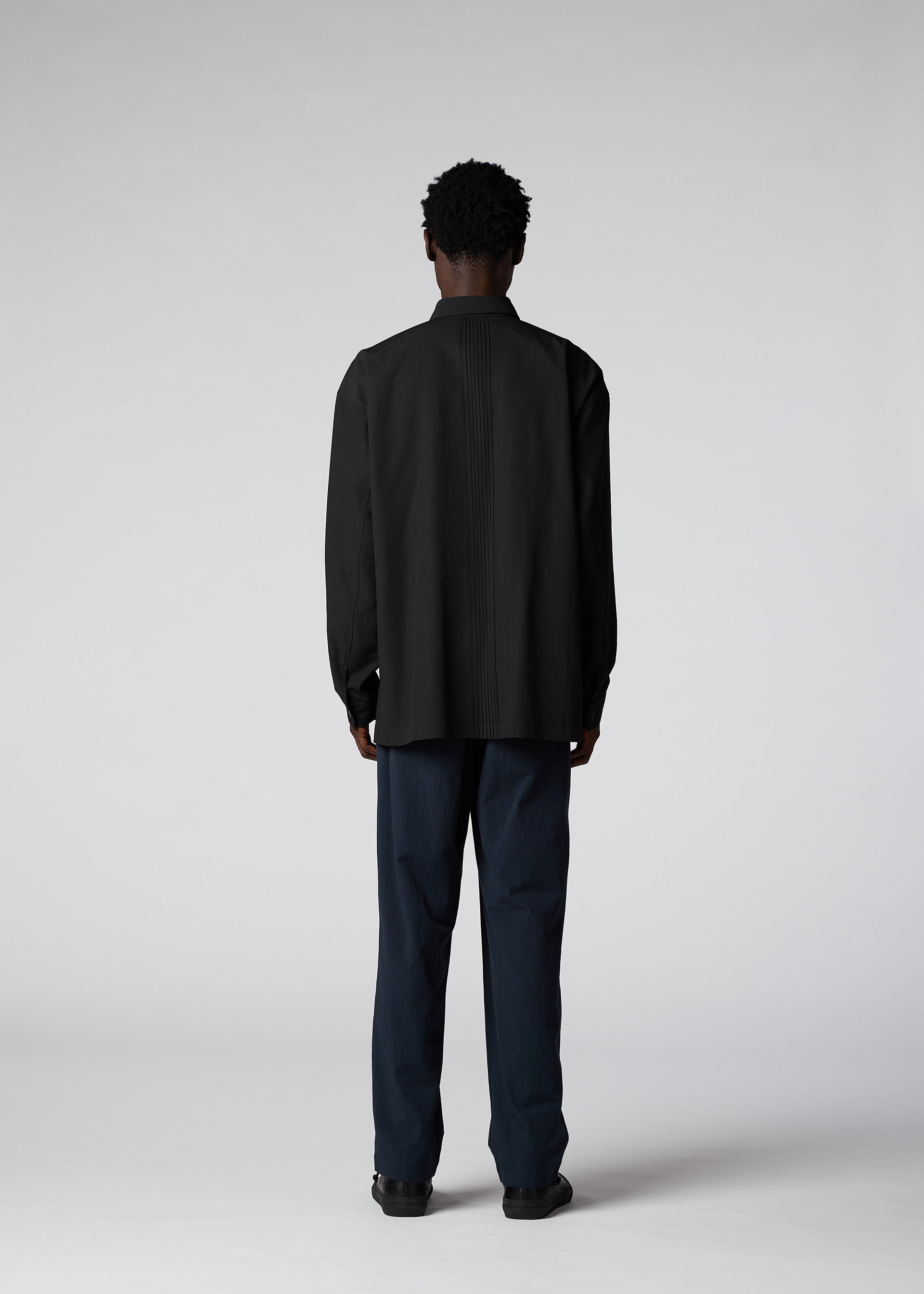 PLEATS SHIRT、メンズ_トップス_シャツ、着用画像3