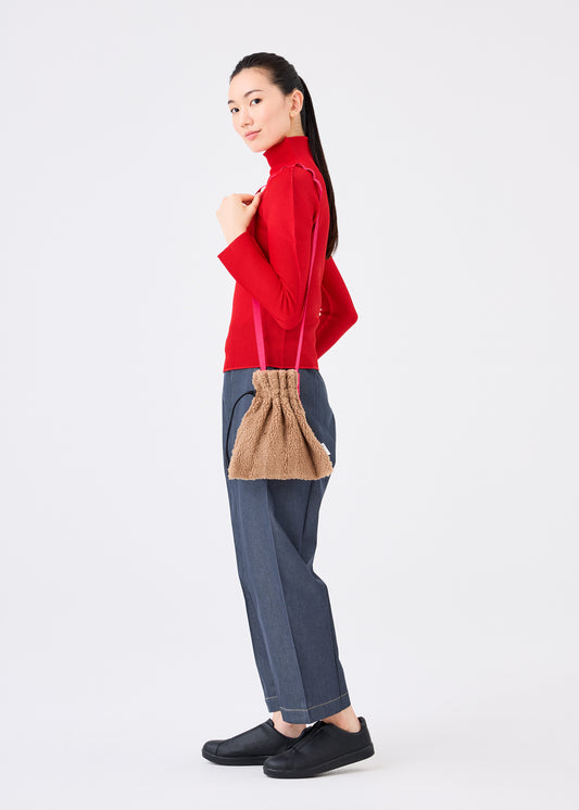 SHEEP PLEATS BAG、バッグ&財布_ショルダーバッグ、着用画像1