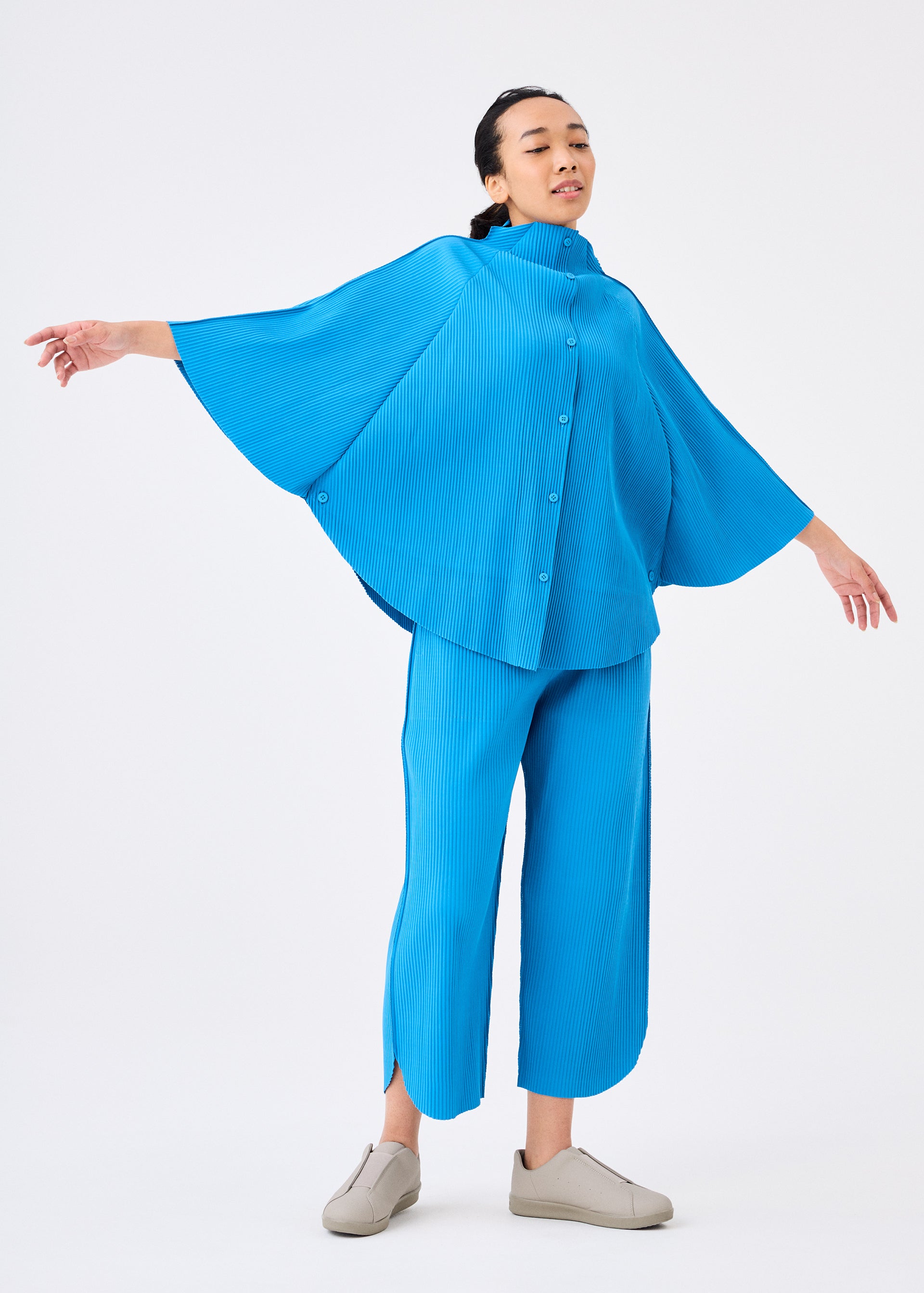 WING PLEATS、ウィメンズ_トップス_カーディガン、着用画像3