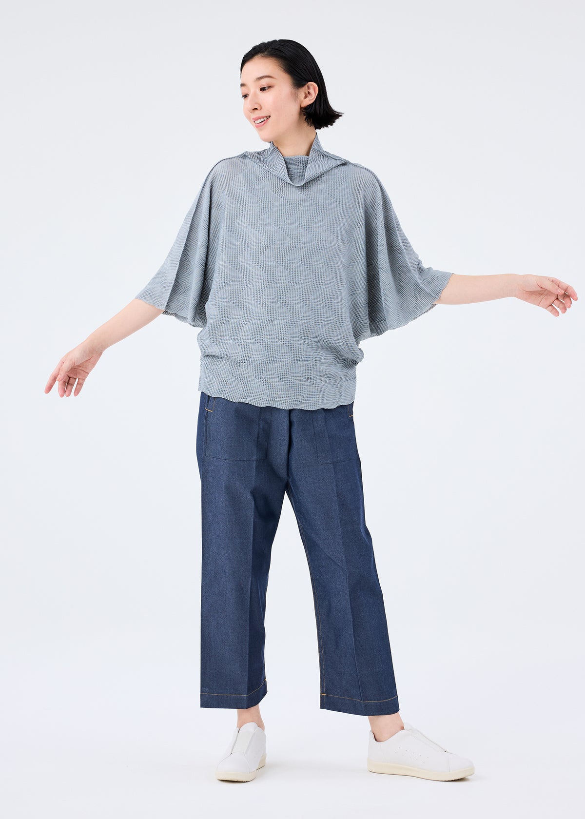 WAVE KNIT STRETCH PLEATS、ウィメンズ_トップス_トップ、着用画像3