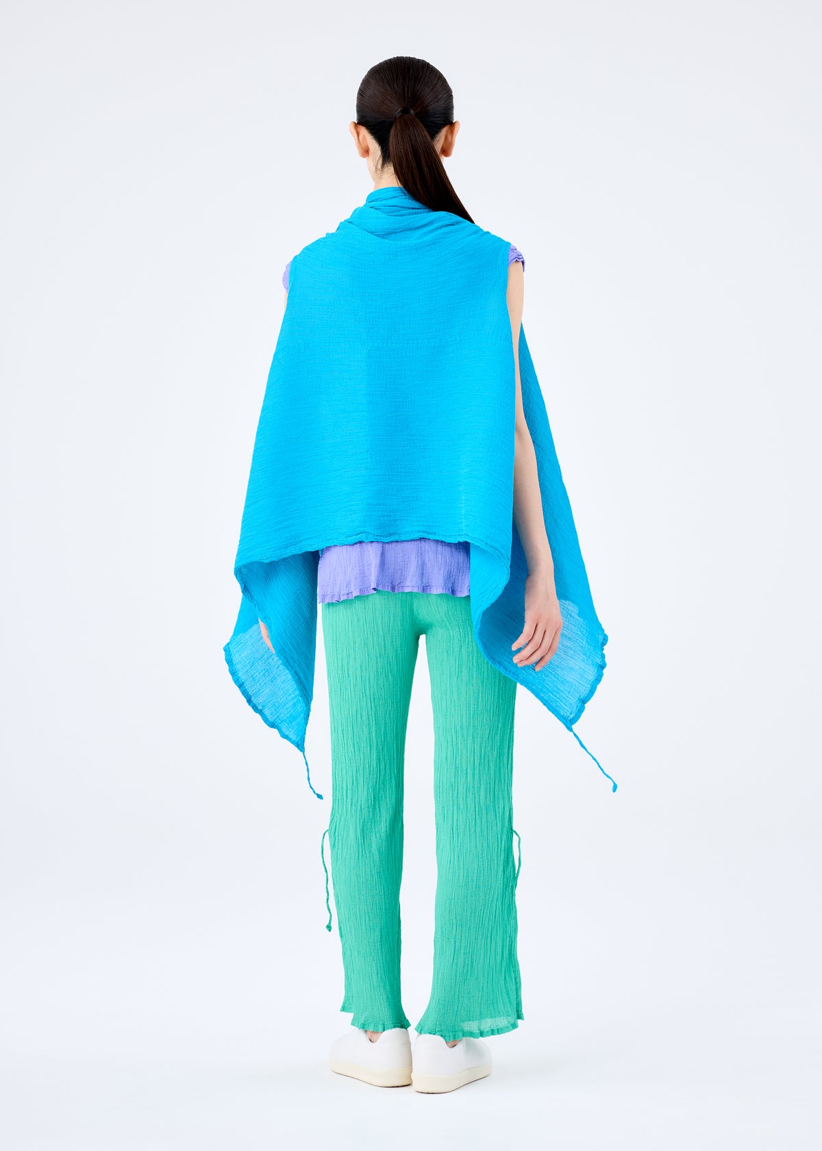 STRING SEE-THROUGH CREPE、ウィメンズ_トップス_ベスト、着用画像2