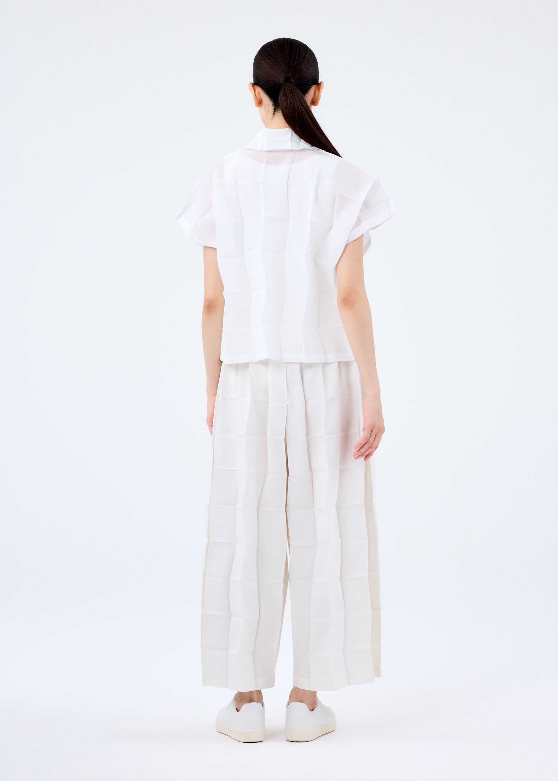 DICE PLEATS BOTTOM、ウィメンズ_パンツ、着用画像2