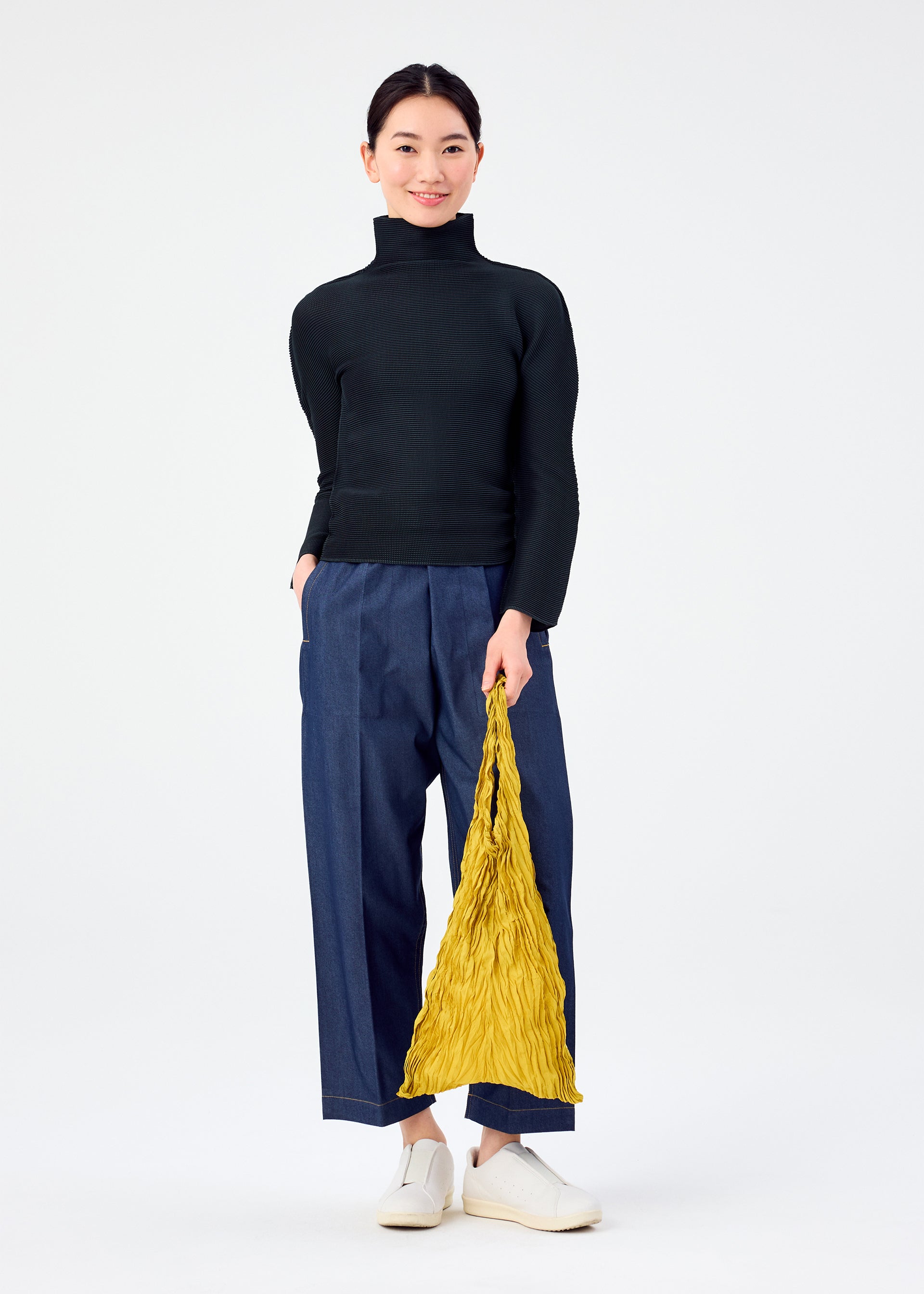 WHIPPED PLEATS BAG、バッグ&財布_トートバッグ、着用画像1