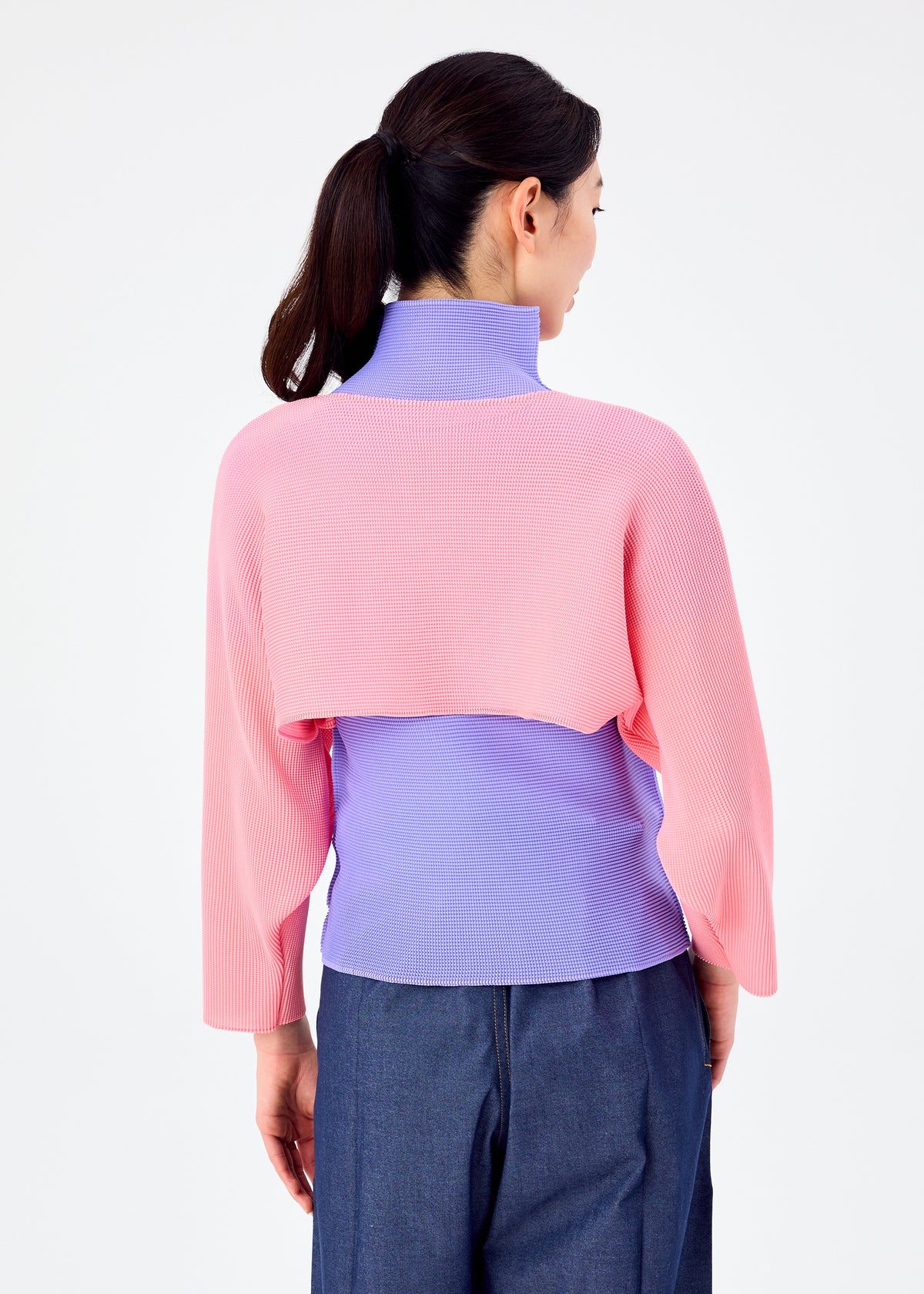 DOLMAN STRETCH PLEATS 1、ウィメンズ_トップス_トップ、着用画像2