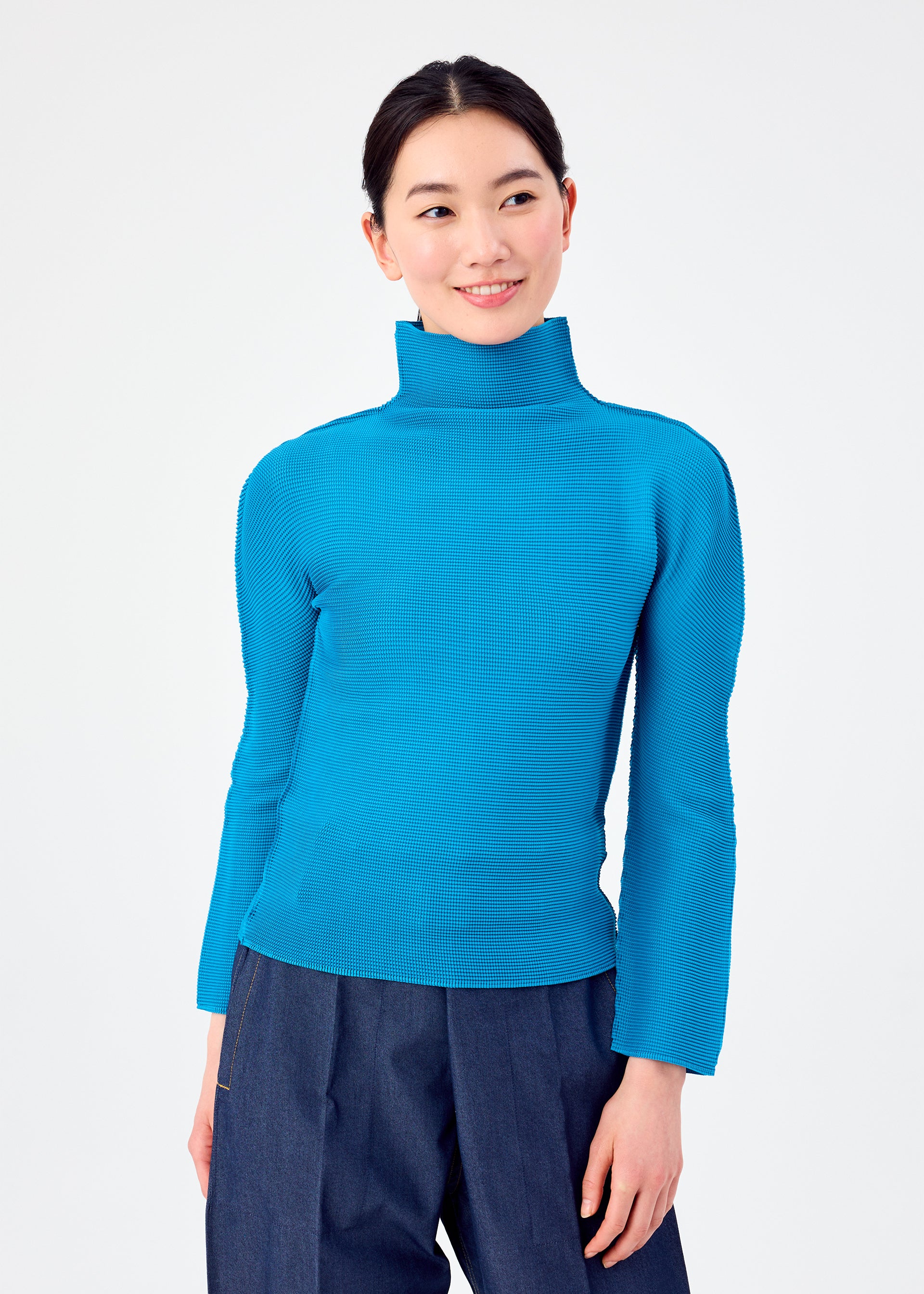 STRETCH PLEATS 6、ウィメンズ_トップス_トップ、着用画像1