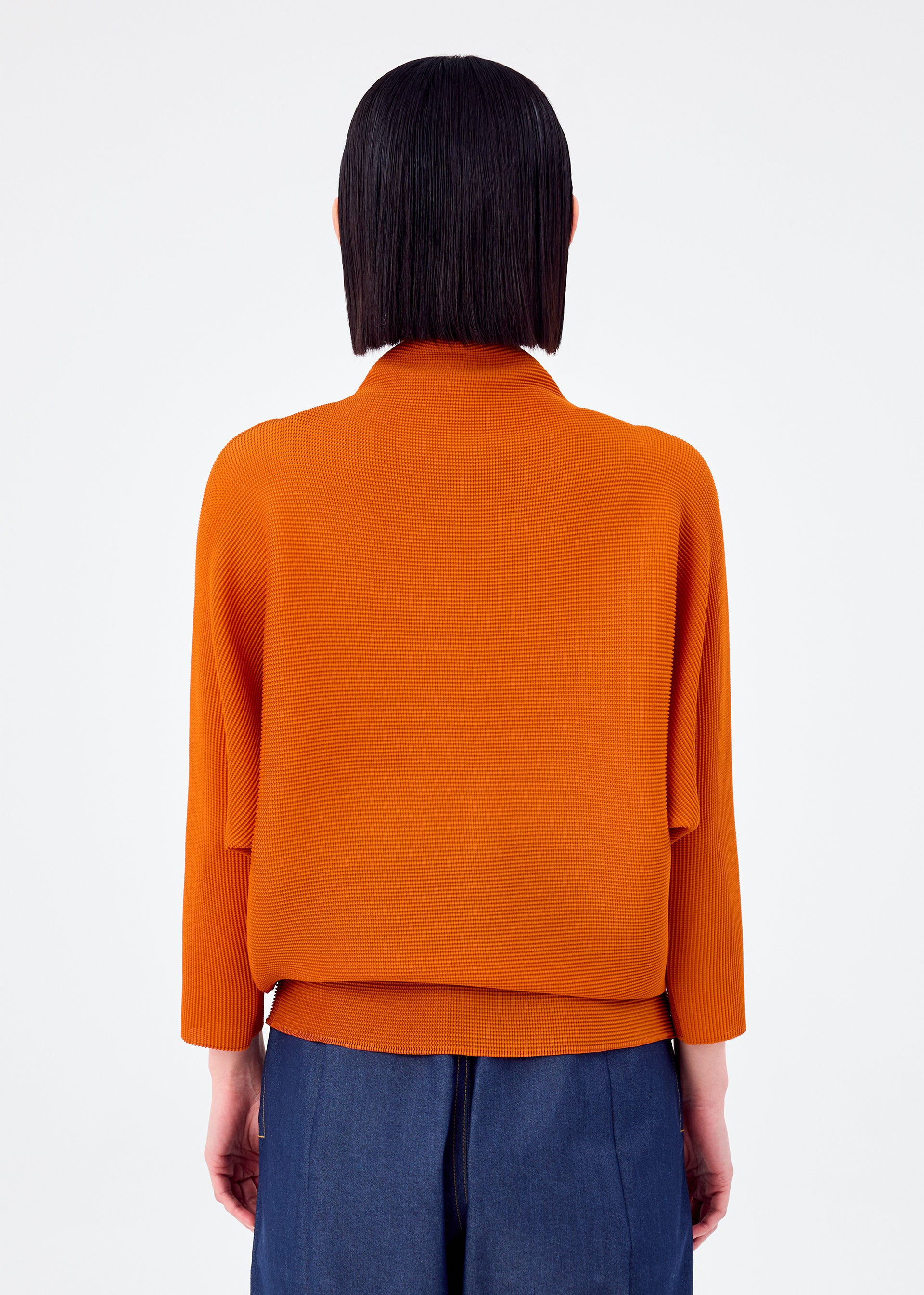 DOLMAN STRETCH PLEATS 3、ウィメンズ_トップス_トップ、着用画像2