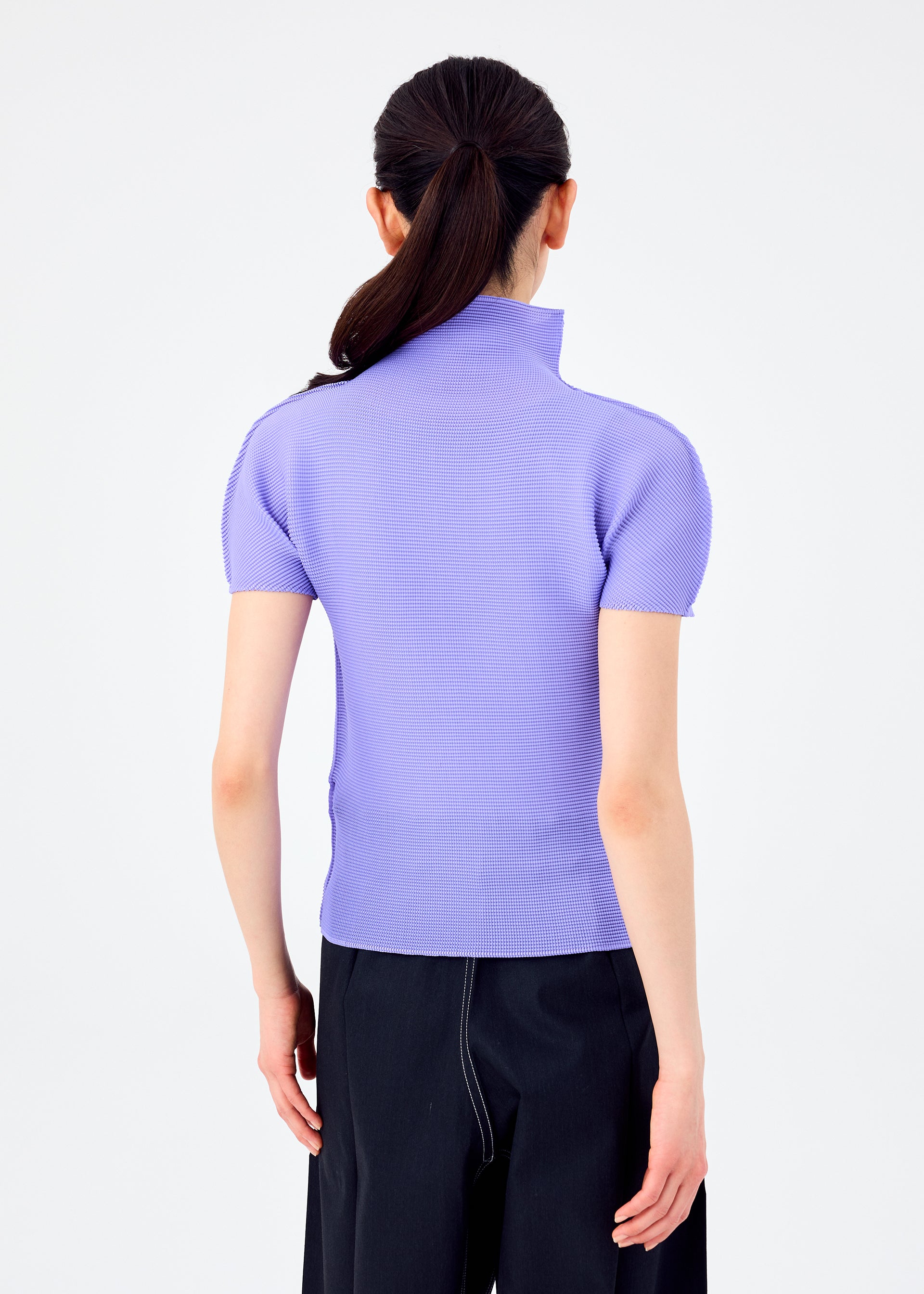 STRETCH PLEATS 1、ウィメンズ_トップス_トップ、着用画像2