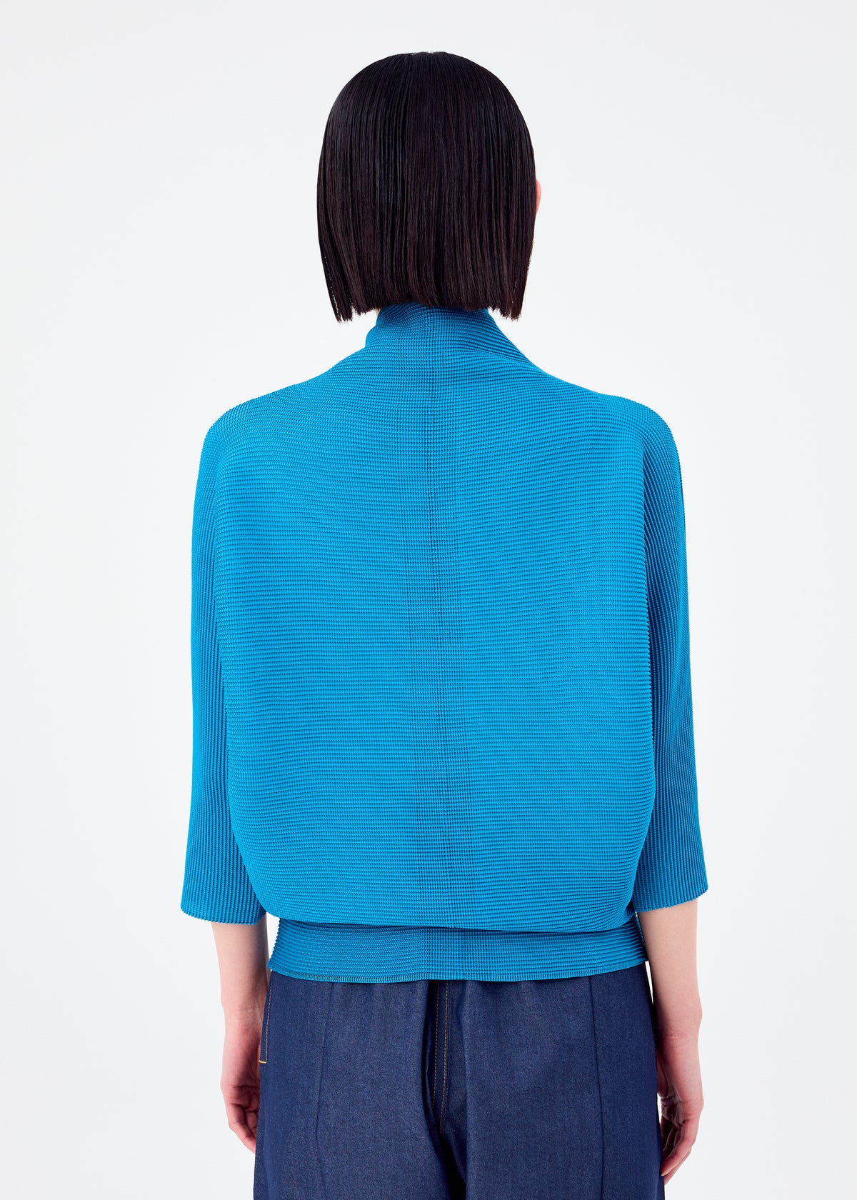 DOLMAN STRETCH PLEATS 3、ウィメンズ_トップス_カーディガン、着用画像2