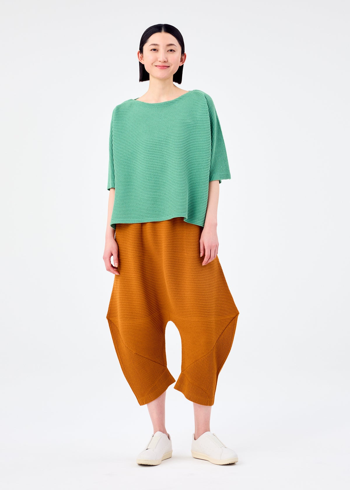 FUWA FUWA MESH PLEATS、ウィメンズ_パンツ、着用画像1