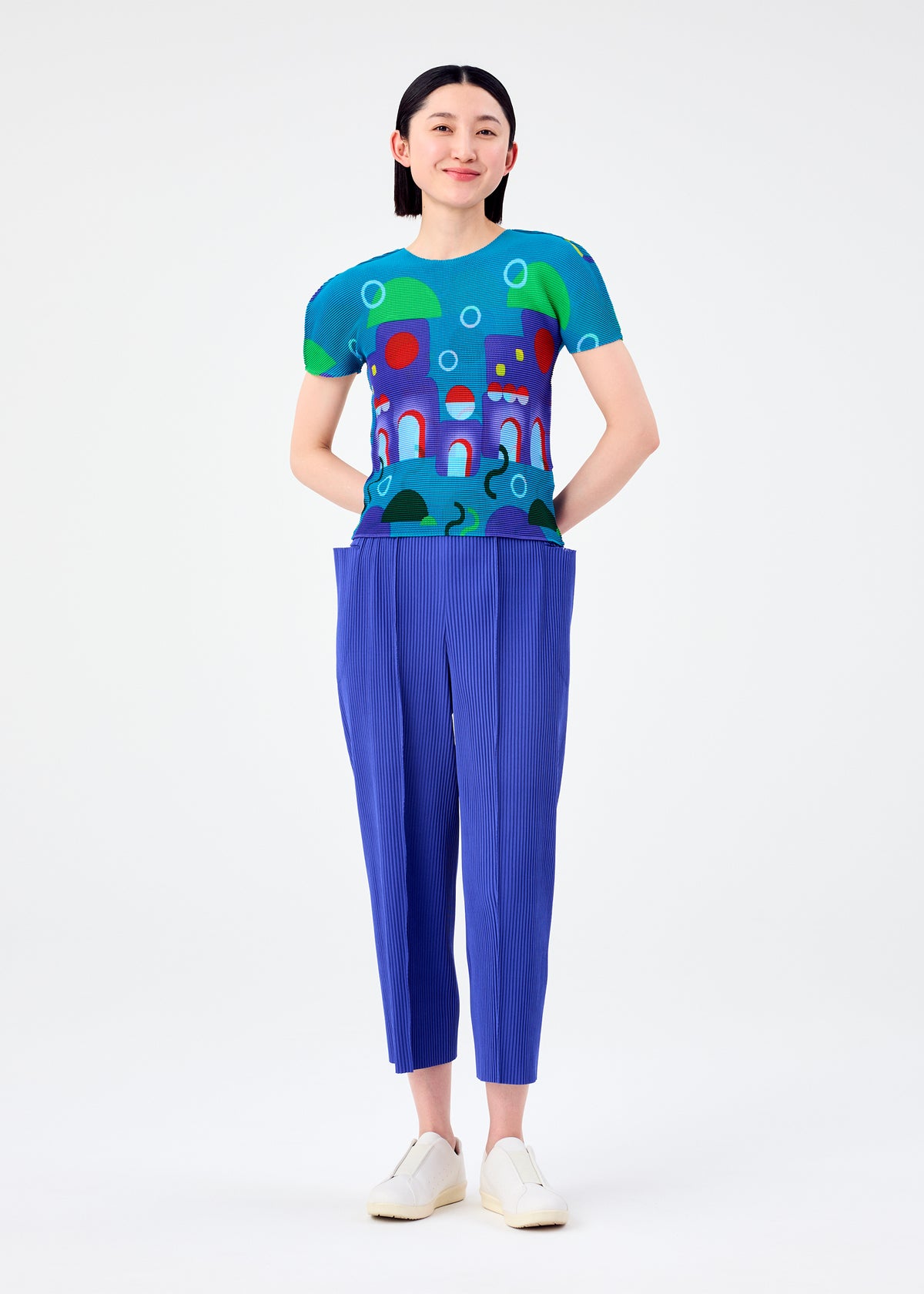 FINE KNIT PLEATS COLOR 1、ウィメンズ_パンツ、着用画像1
