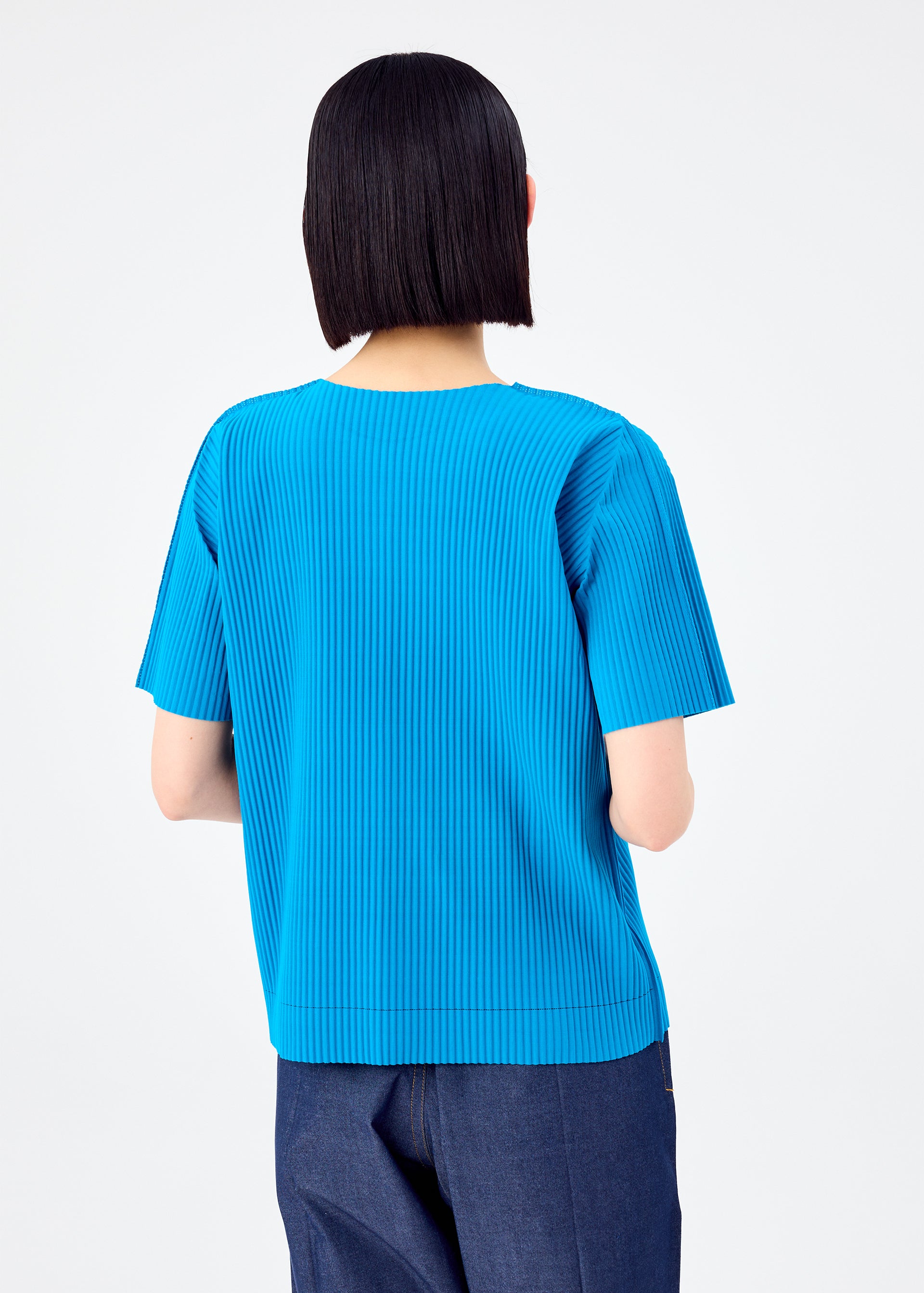 FINE KNIT PLEATS COLOR 1、ウィメンズ_トップス_トップ、着用画像2