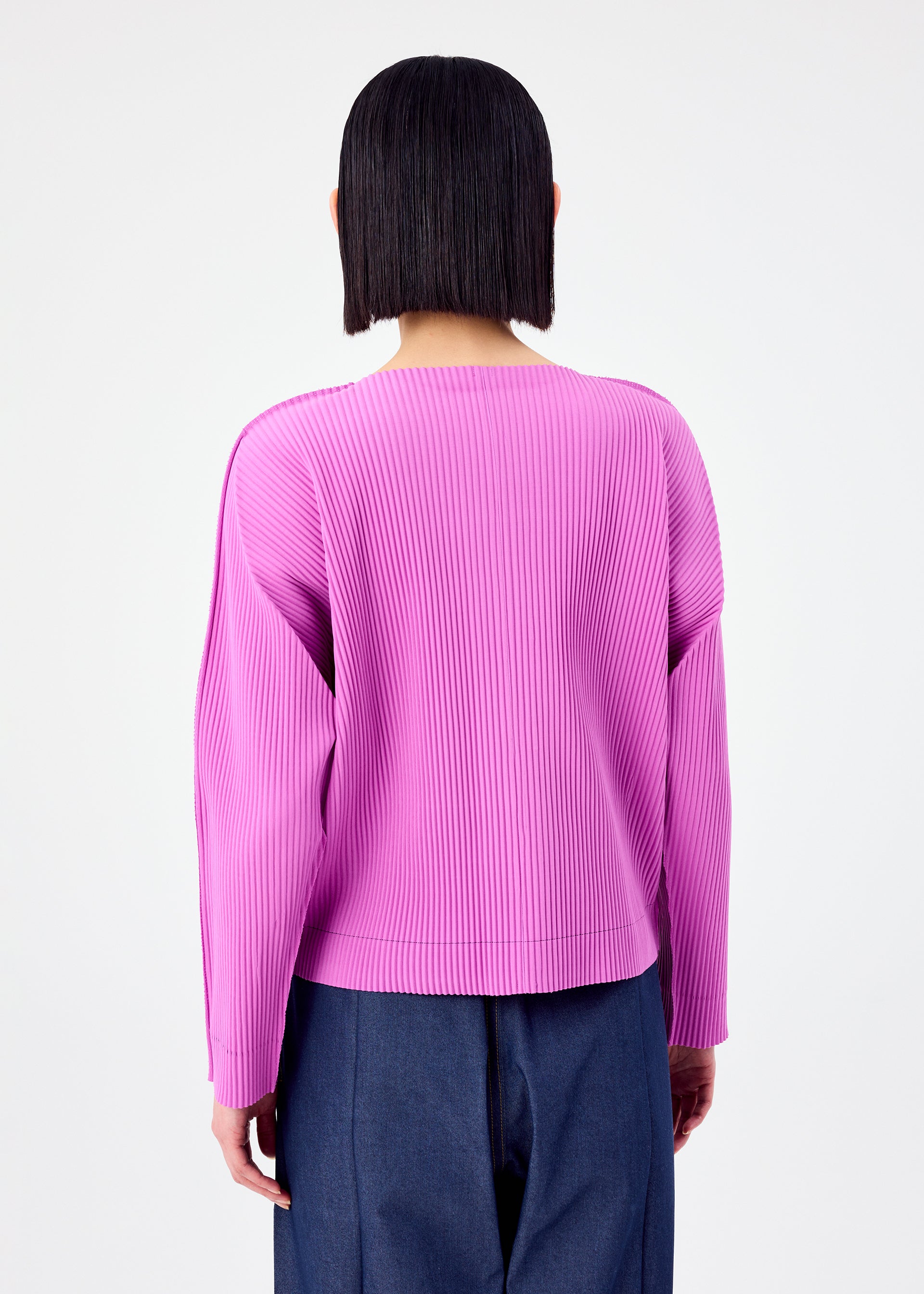 FINE KNIT PLEATS COLOR 1、ウィメンズ_トップス_カーディガン、着用画像2