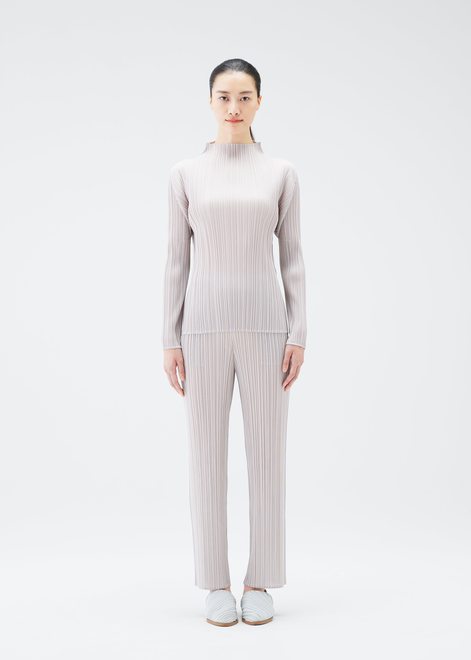 NEW COLORFUL BASICS 4、ウィメンズ_トップス_トップ、着用画像1