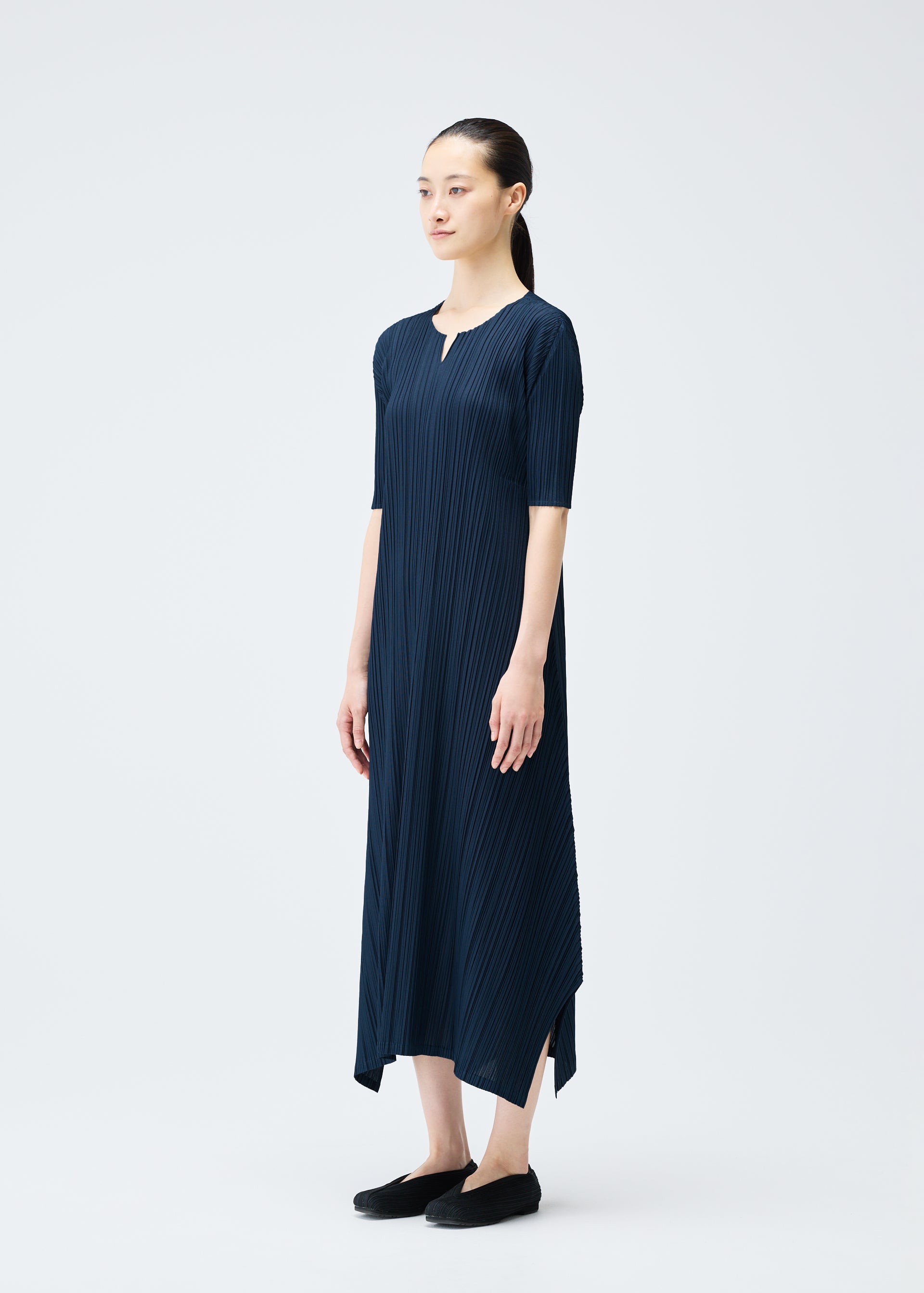 MELLOW PLEATS、ウィメンズ_ワンピース、着用画像2
