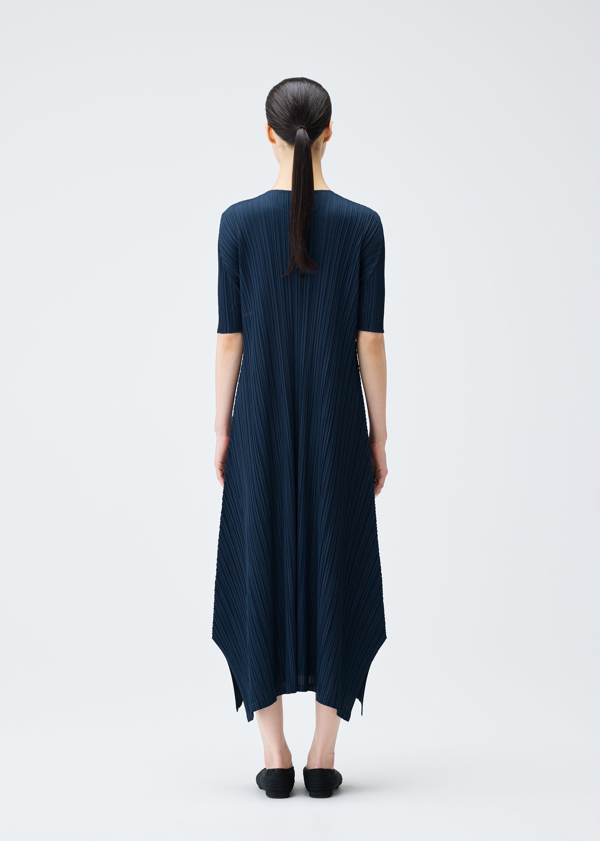 MELLOW PLEATS、ウィメンズ_ワンピース、着用画像3