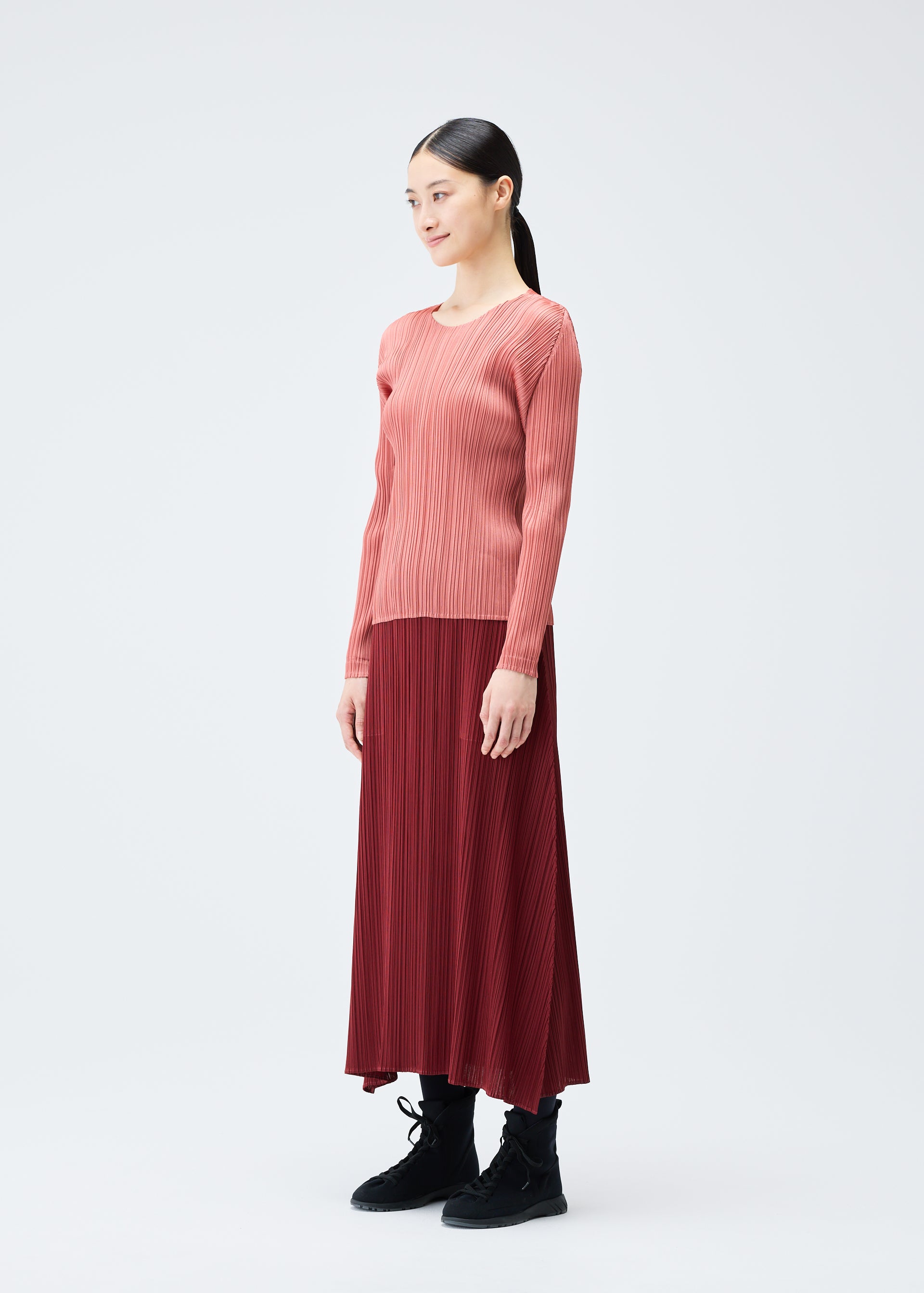 MONTHLY COLORS : OCTOBER、ウィメンズ_トップス_トップ、着用画像2