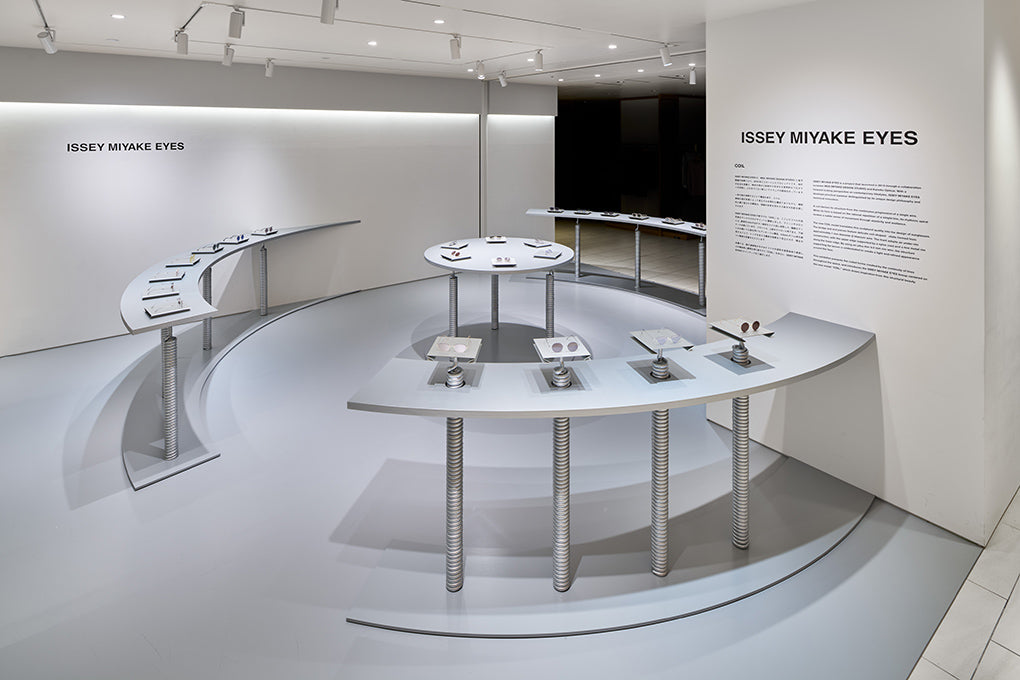 ISSEY MIYAKE EYES「COIL」