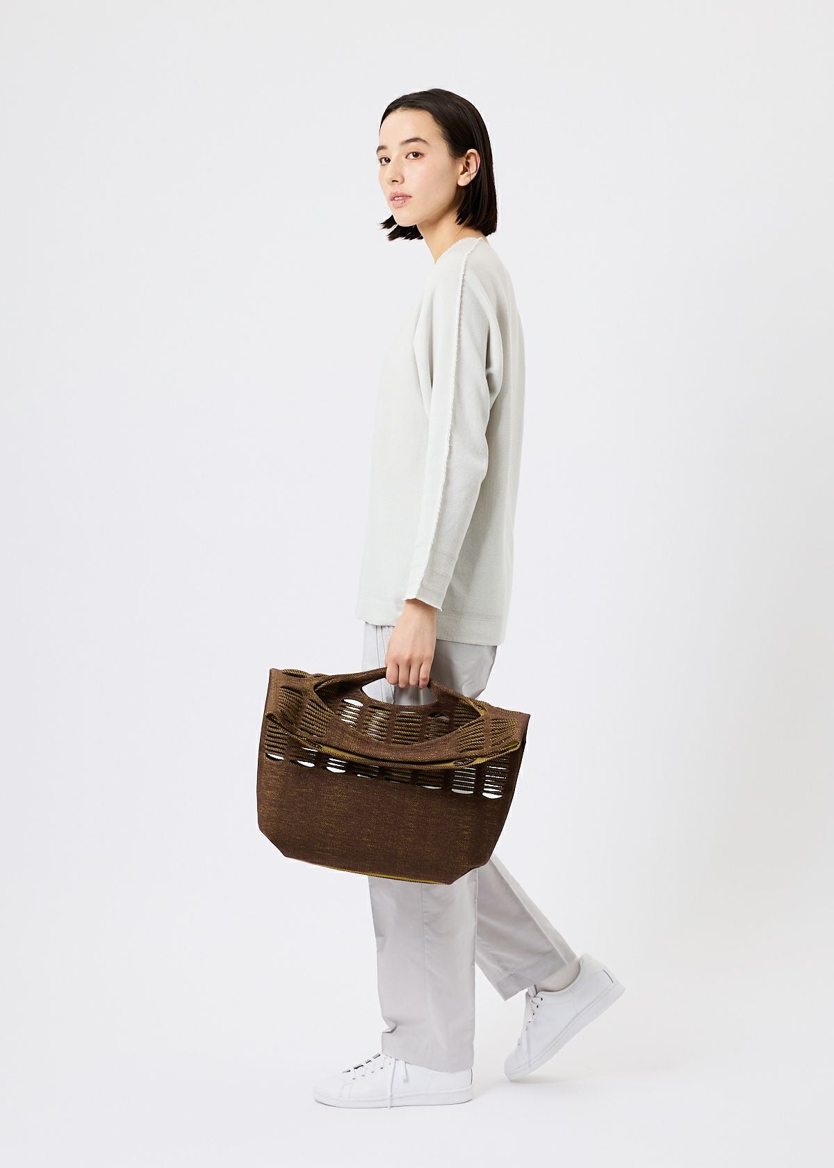 MOKKO TWILL TOWN SHOULDER、バッグ&財布_財布&その他、着用画像2