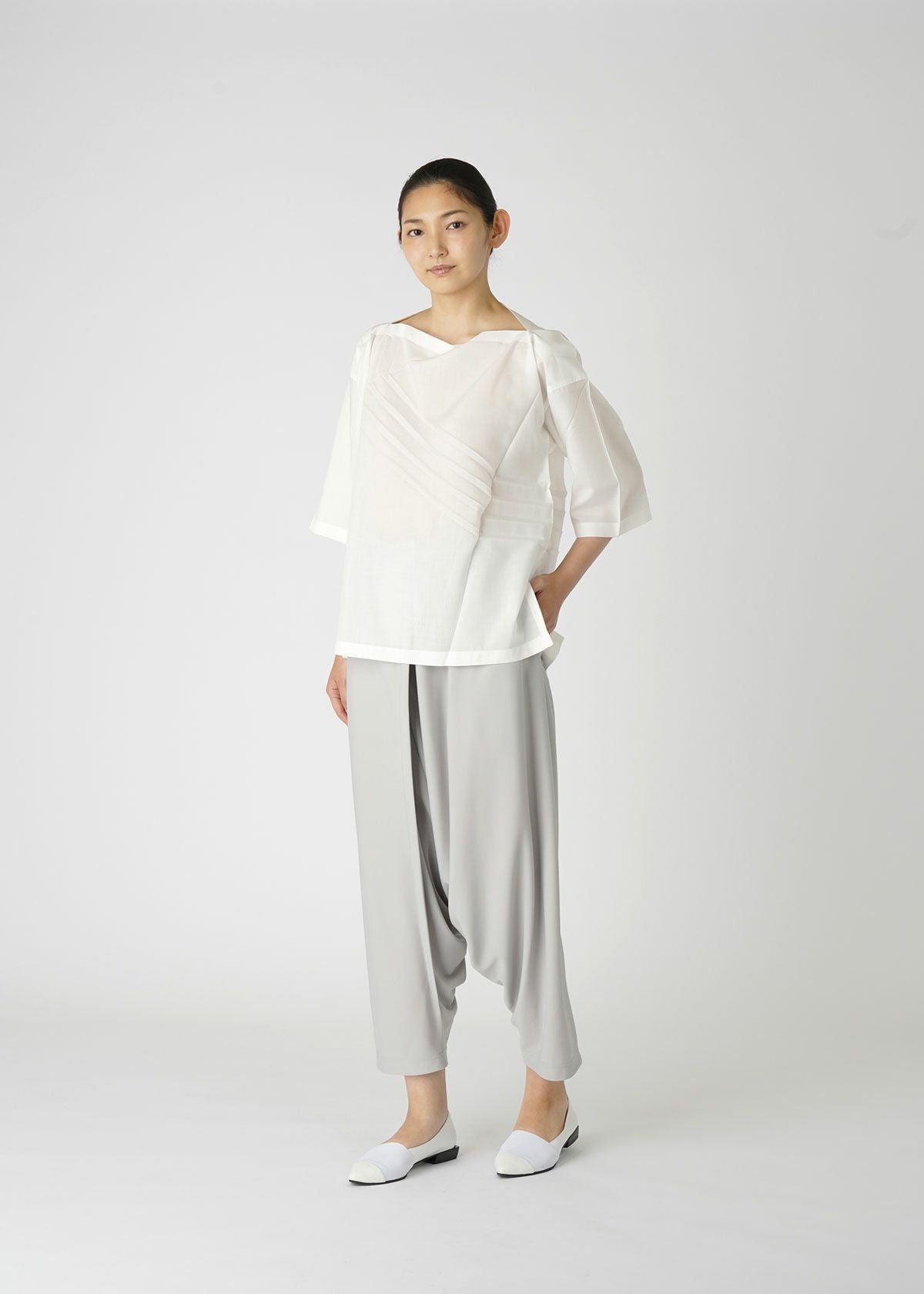 PLEATS T BASIC、ウィメンズ_トップス、着用画像2