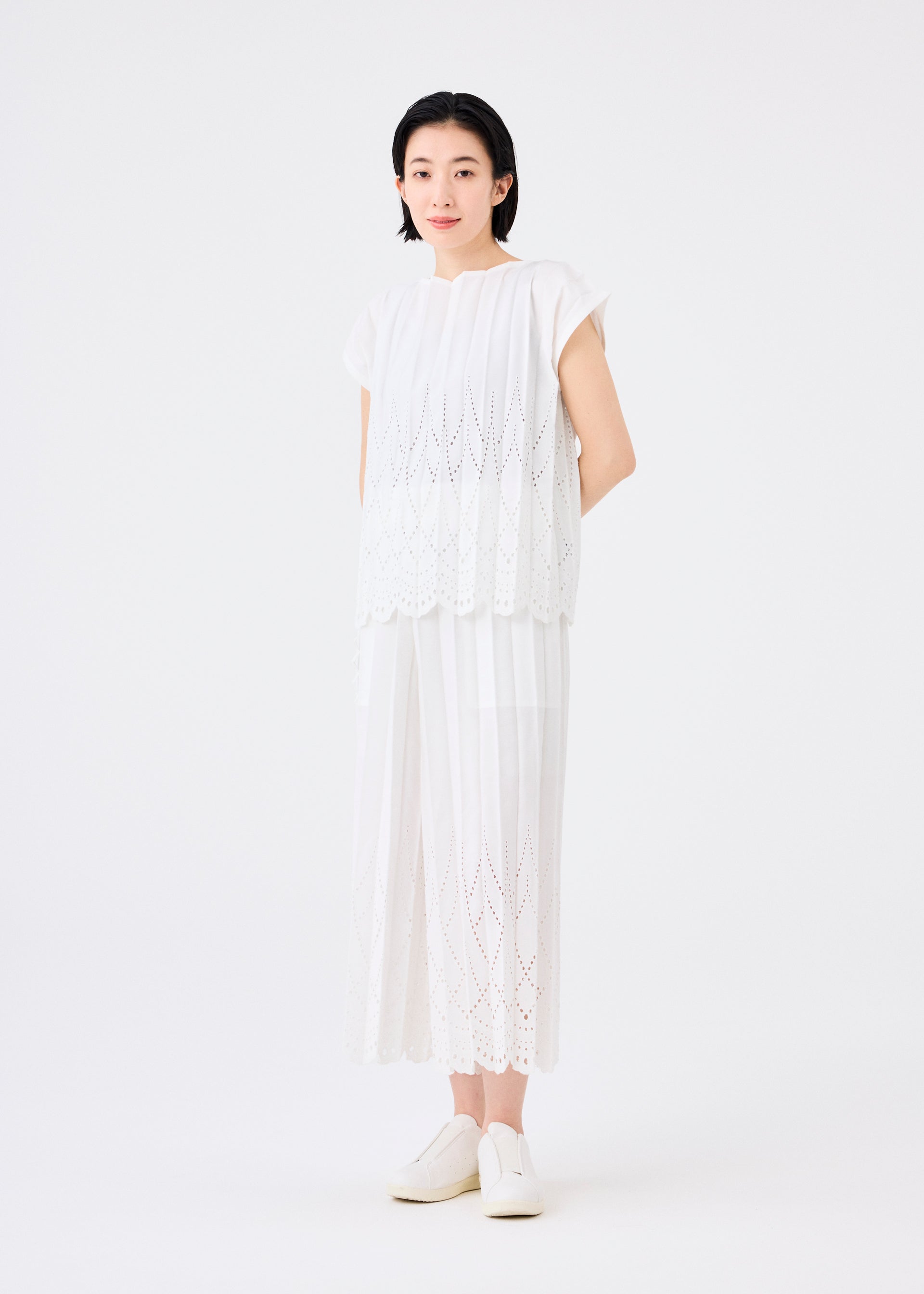 LACE PLEATS、ウィメンズ_トップス_トップ、着用画像3