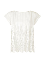 LACE PLEATS