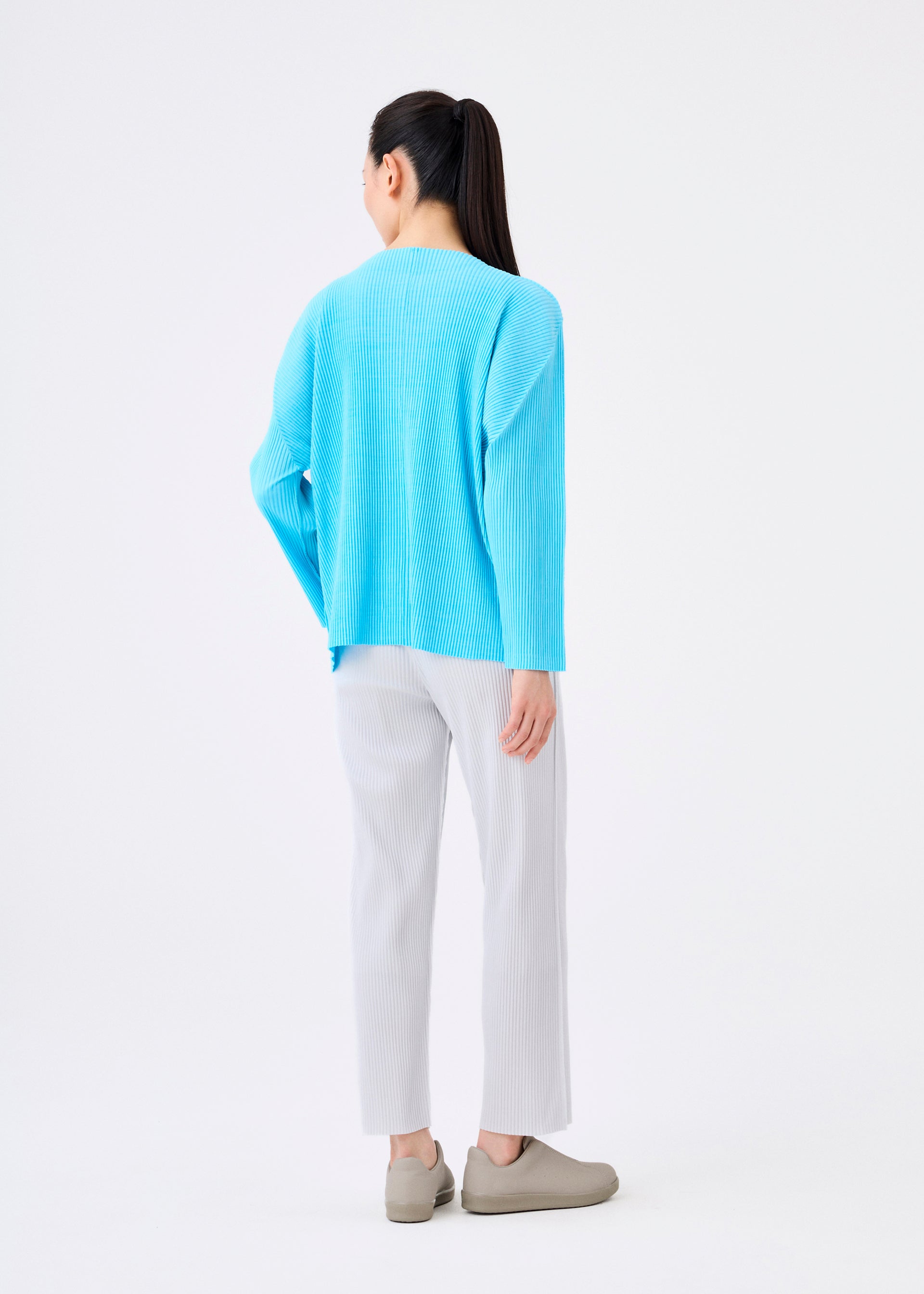 MIX FINE KNIT PLEATS BOTTOM、ウィメンズ_パンツ、着用画像2
