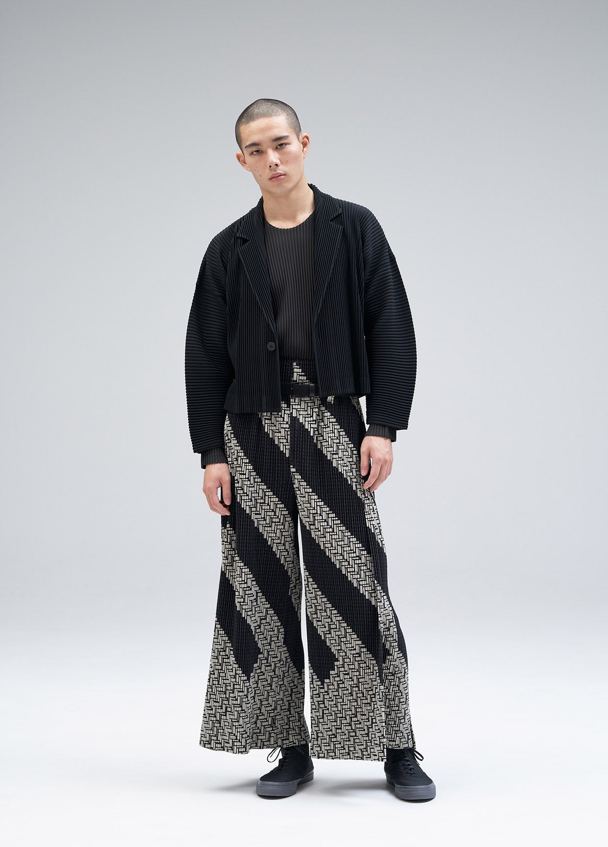 HOMME PLISSÉ ISSEY MIYAKE AUTUMN WINTER 2021/22 コレクション05