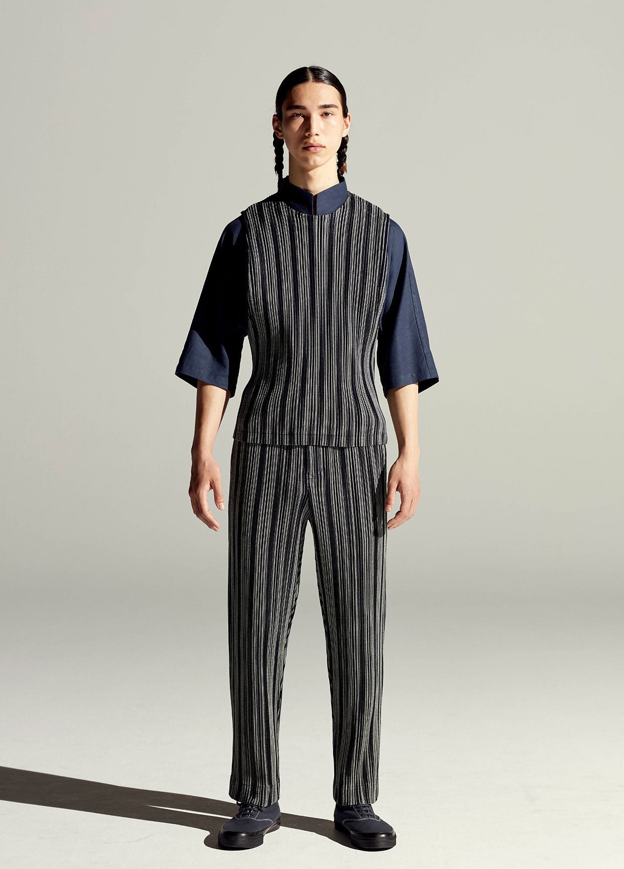 HOMME PLISSÉ ISSEY MIYAKE SPRING SUMMER 2022 コレクション17 – isseymiyake.com