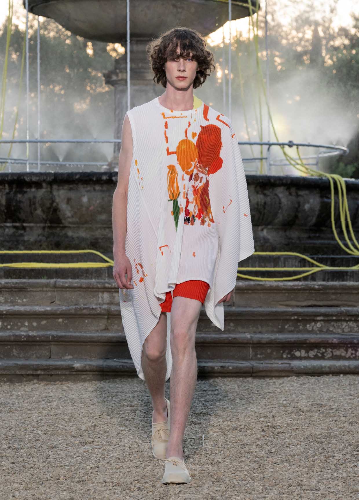 HOMME PLISSÉ ISSEY MIYAKE SPRING SUMMER 2026 コレクション 17 – isseymiyake.com