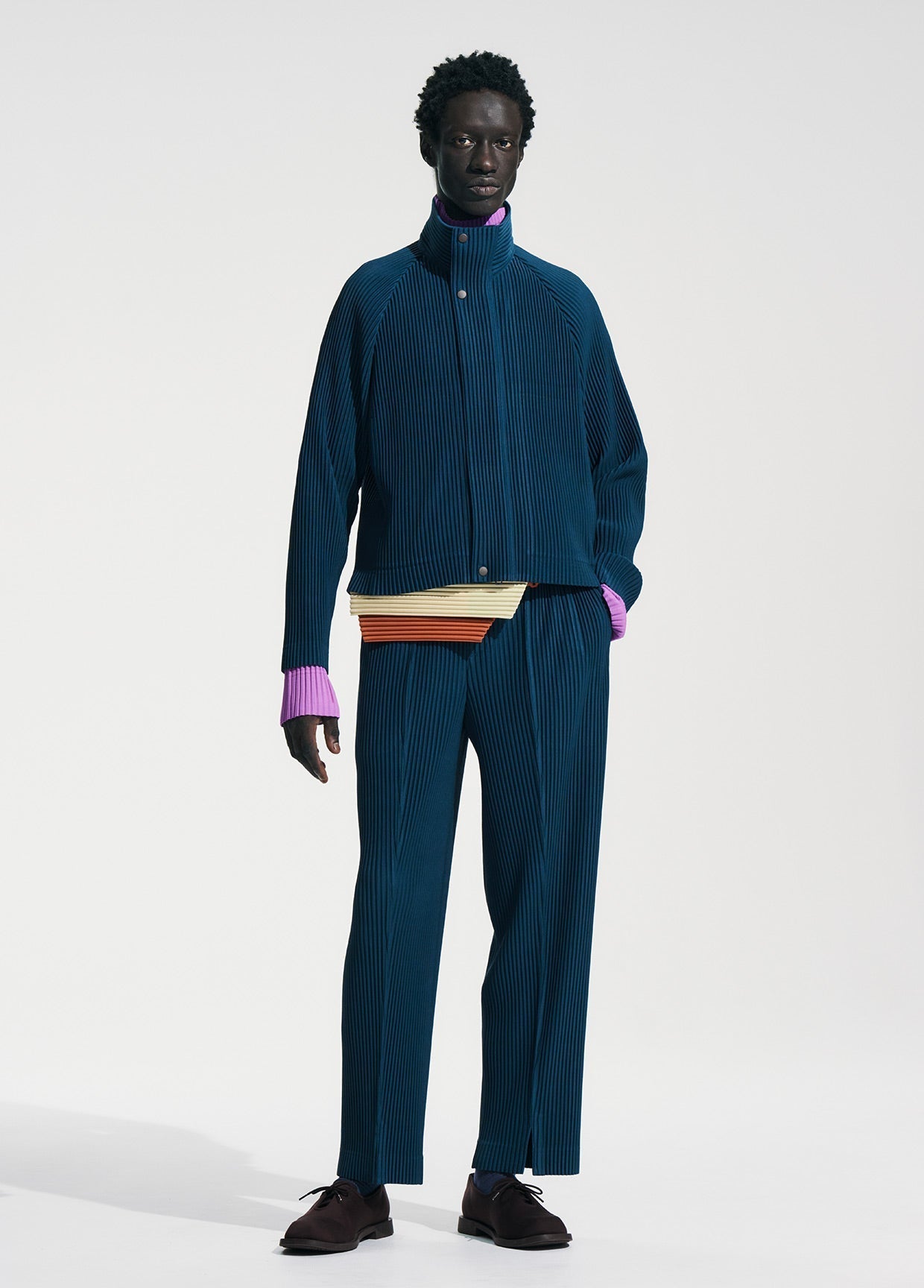 HOMME PLISSÉ ISSEY MIYAKE LOOK 12 – isseymiyake.com