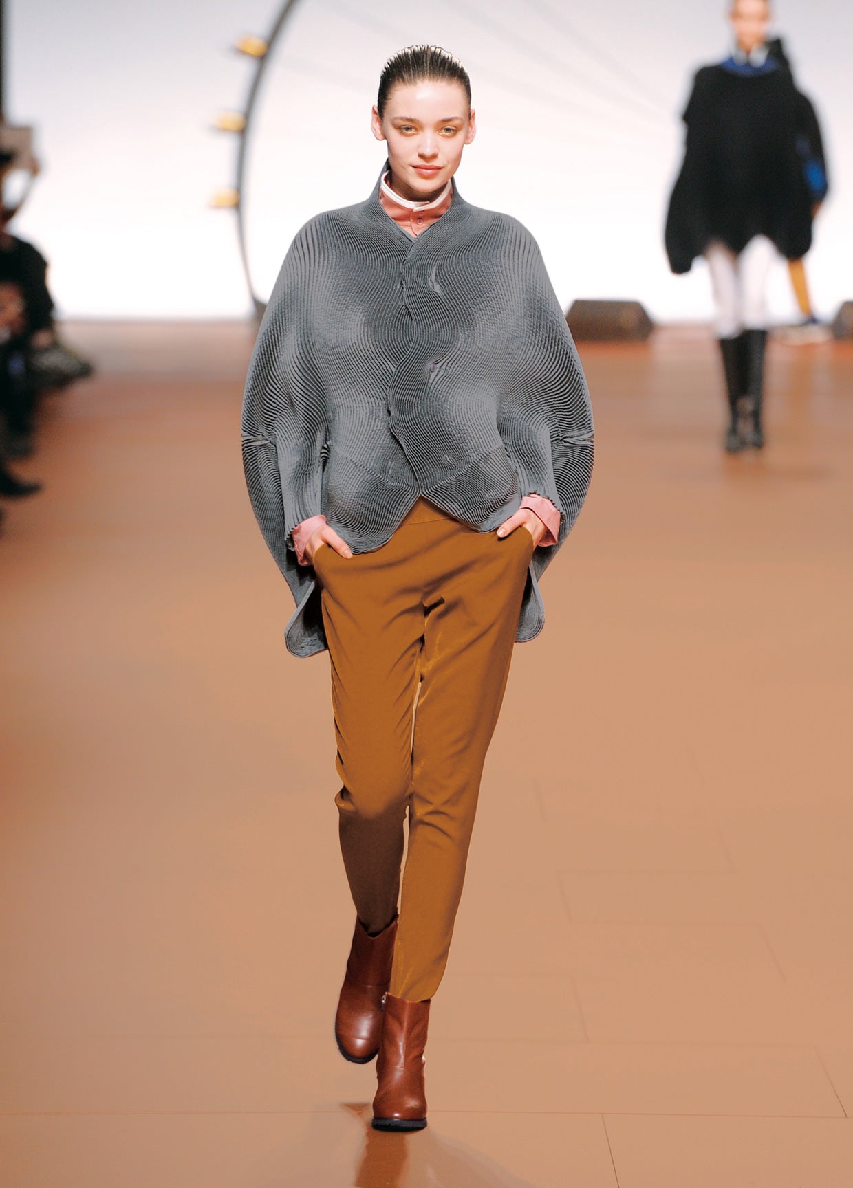 ISSEY MIYAKE AUTUMN WINTER 2014 コレクション 25